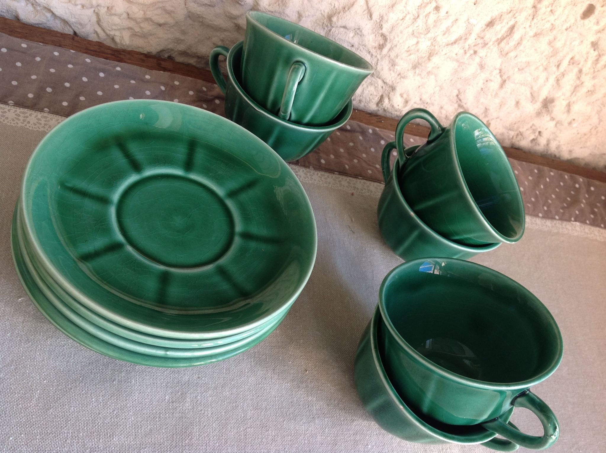 Suite of six cups and saucers green / vintage 50-60 years