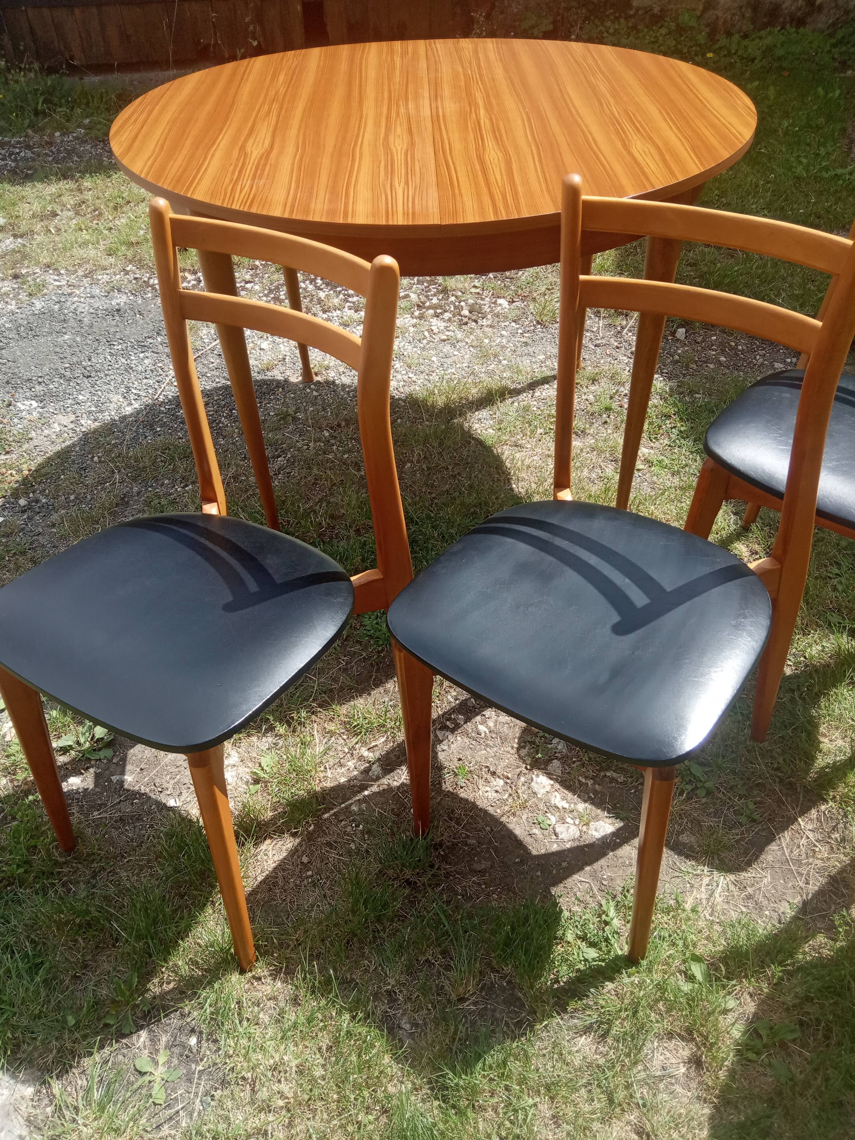 Vintage 50's table and chairs set