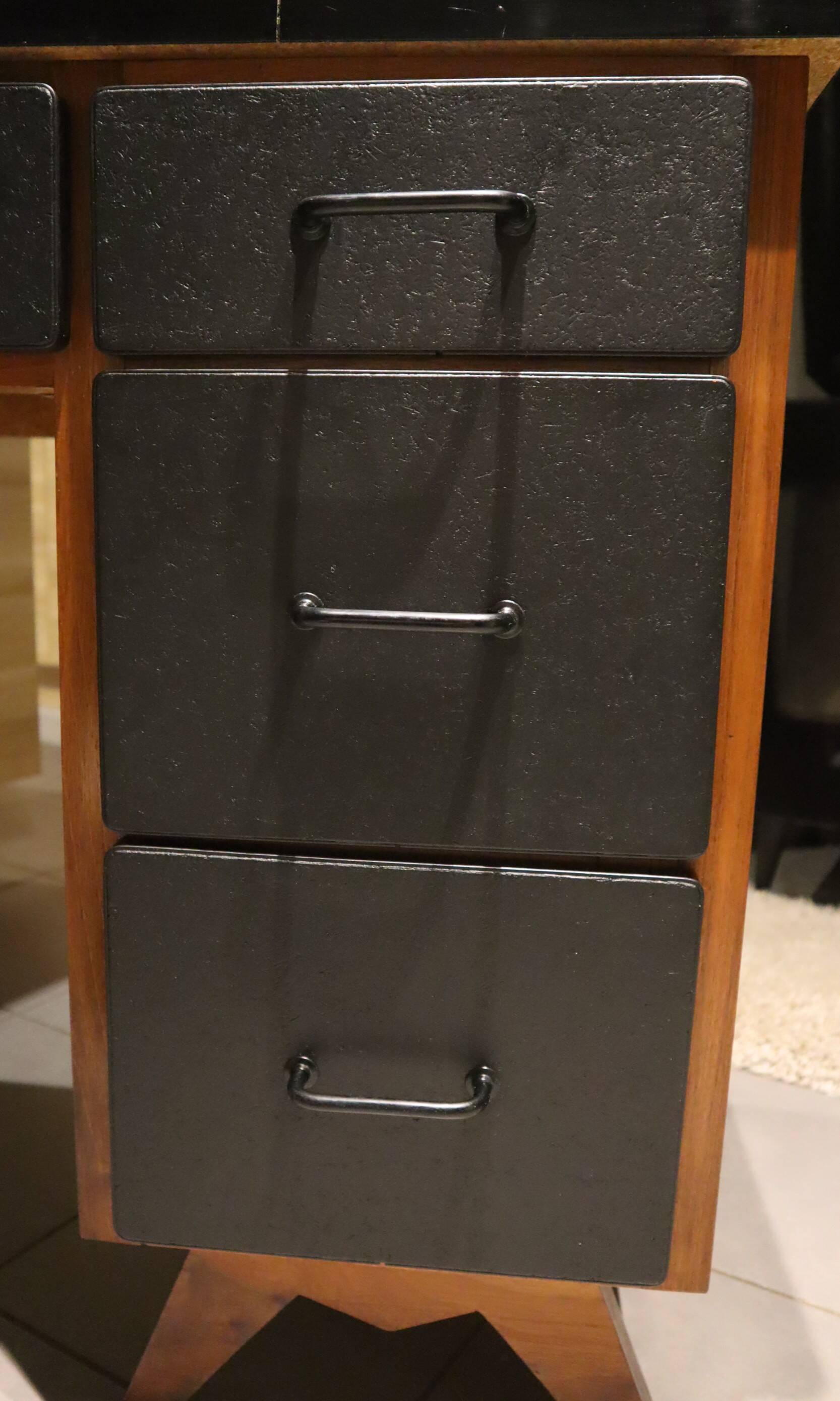 Bureau rétro vintage industriel