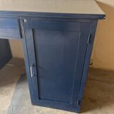 Old office from the 80s repainted in blue