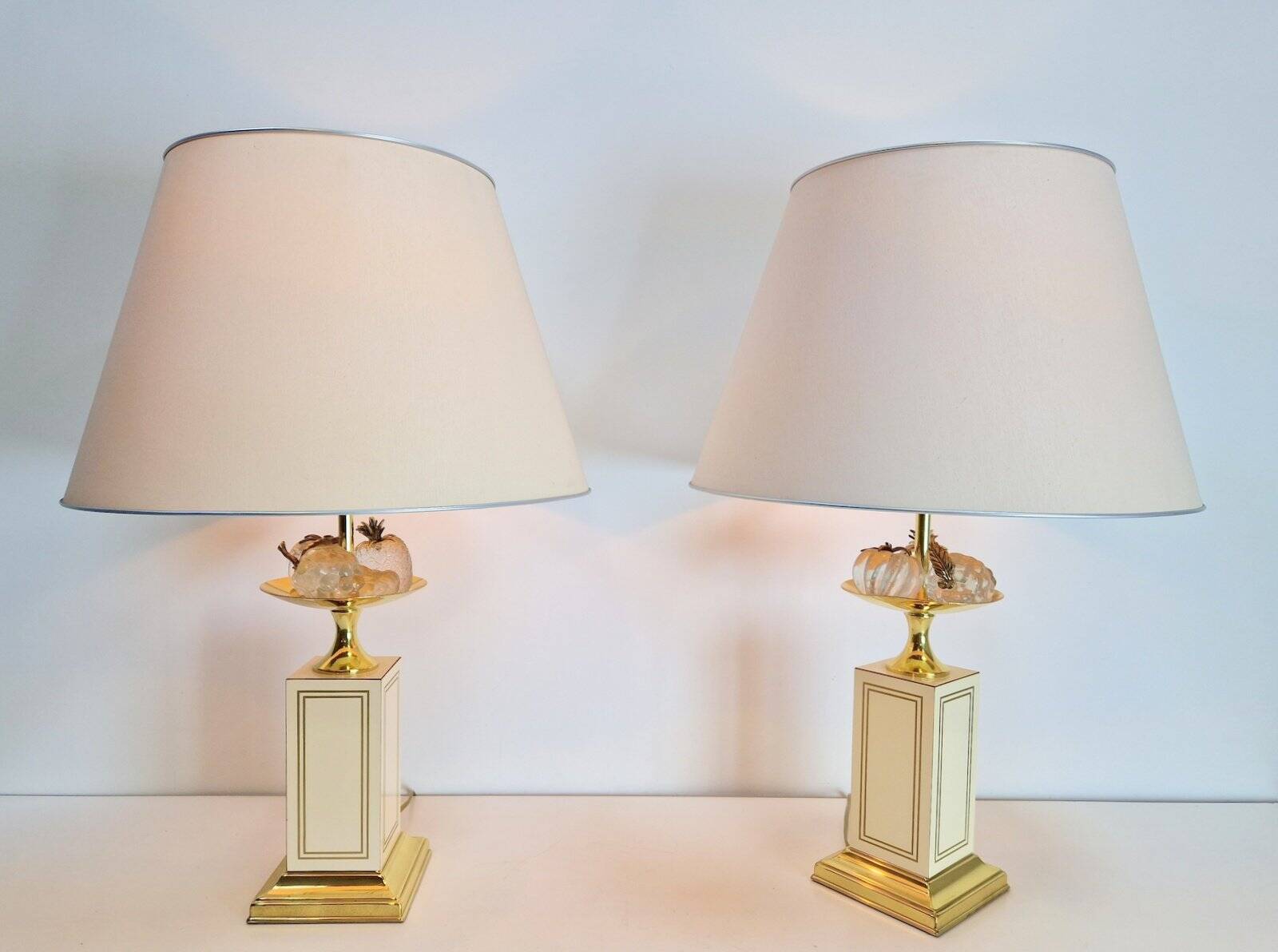 Regency Fruit Bowl Table Lamps in Brass and Crystal from Maison Le Dauphin, 1970s, Set of 2