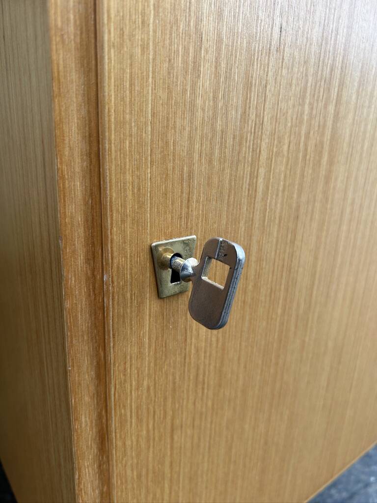 Maison Capelle desk, Scandinavian spirit, vintage, 60s.