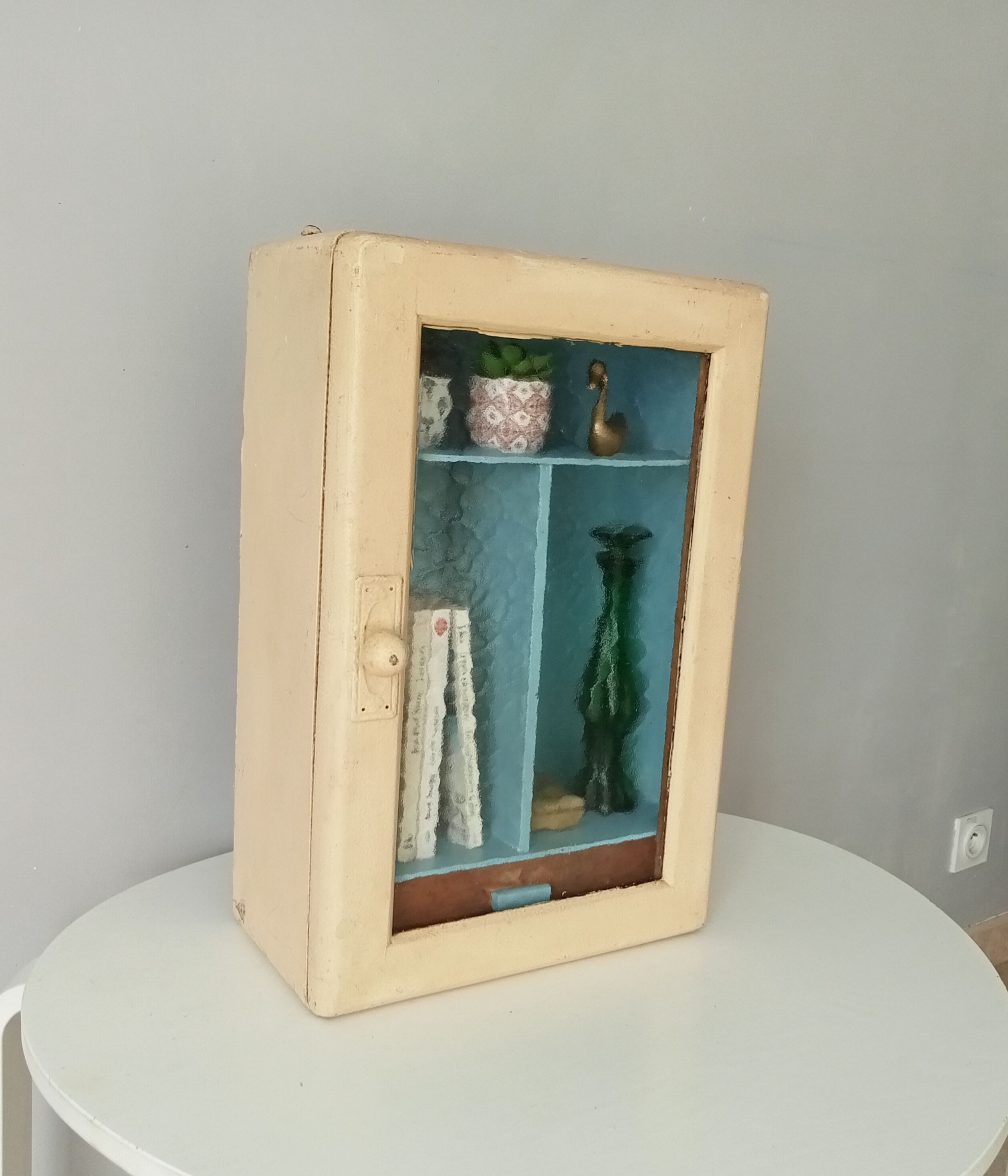 Glass medicine cabinet 50s