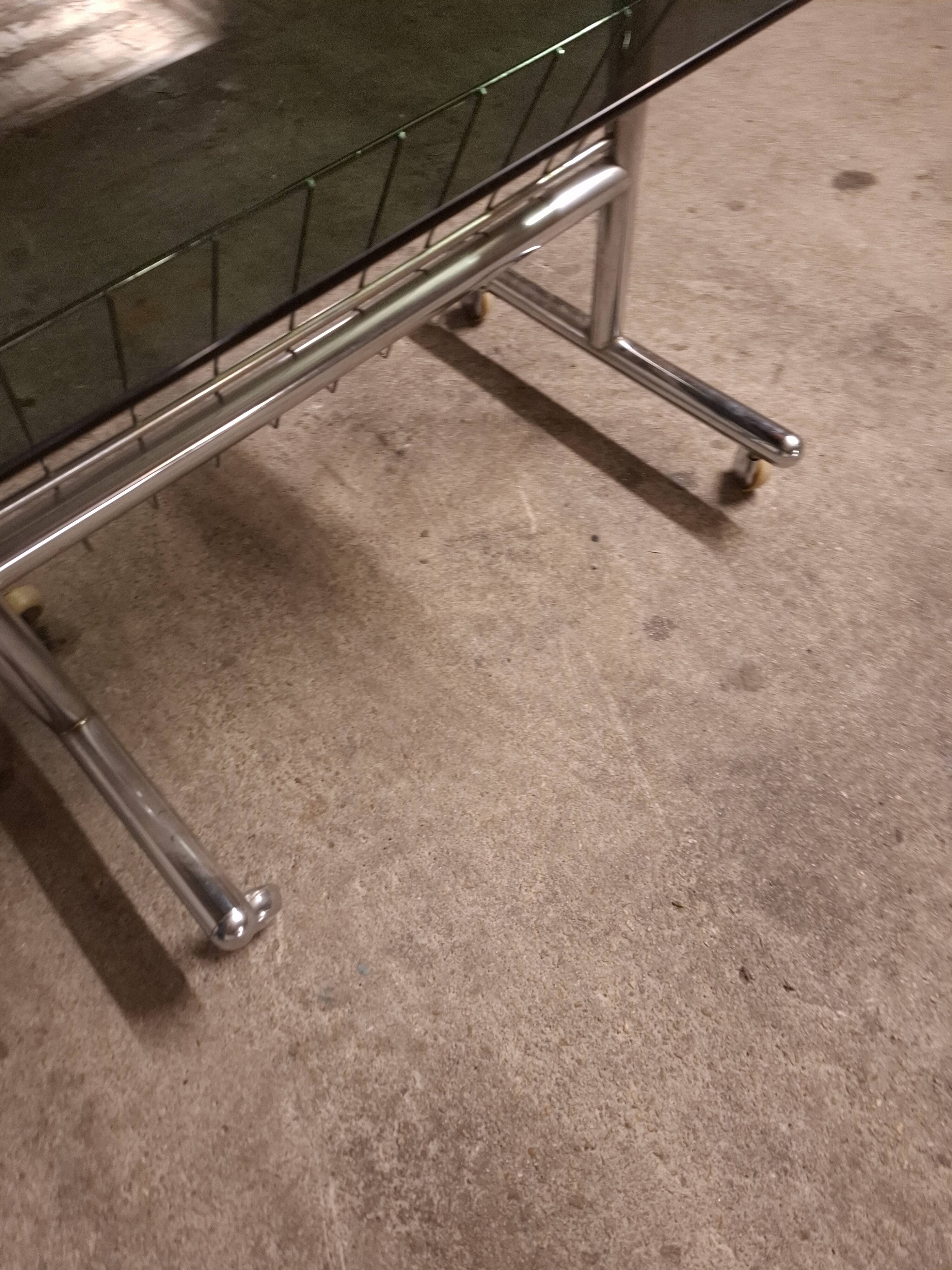 Vintage 70's coffee table, magazine rack