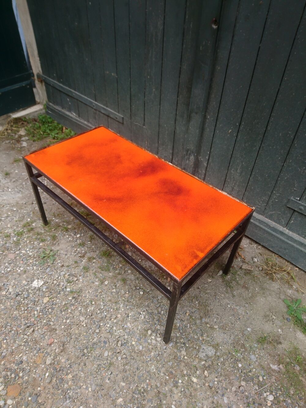 Table basse en lave émaillé orange des années 70