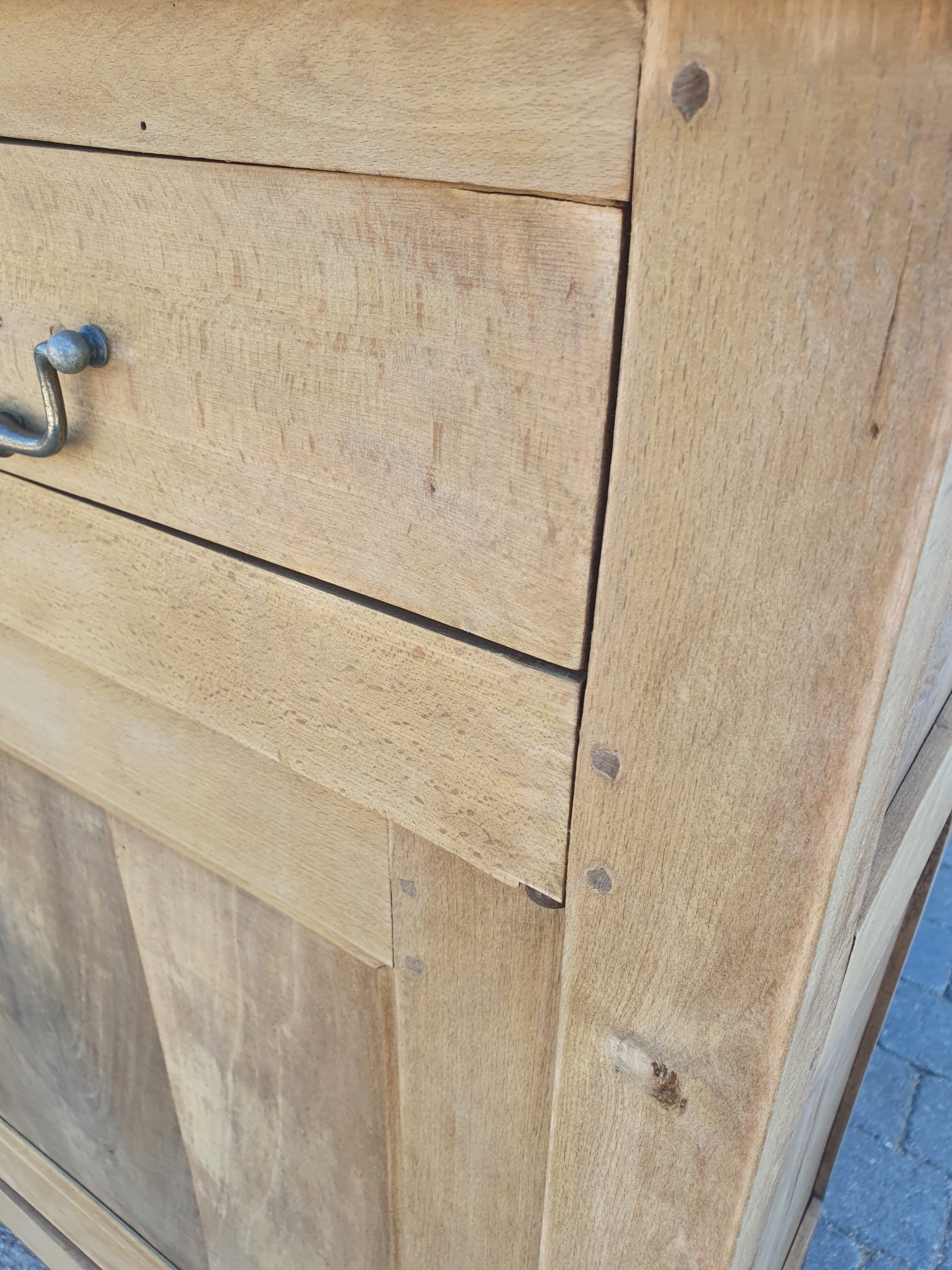 Bahut buffet furniture of old raw wood shallow