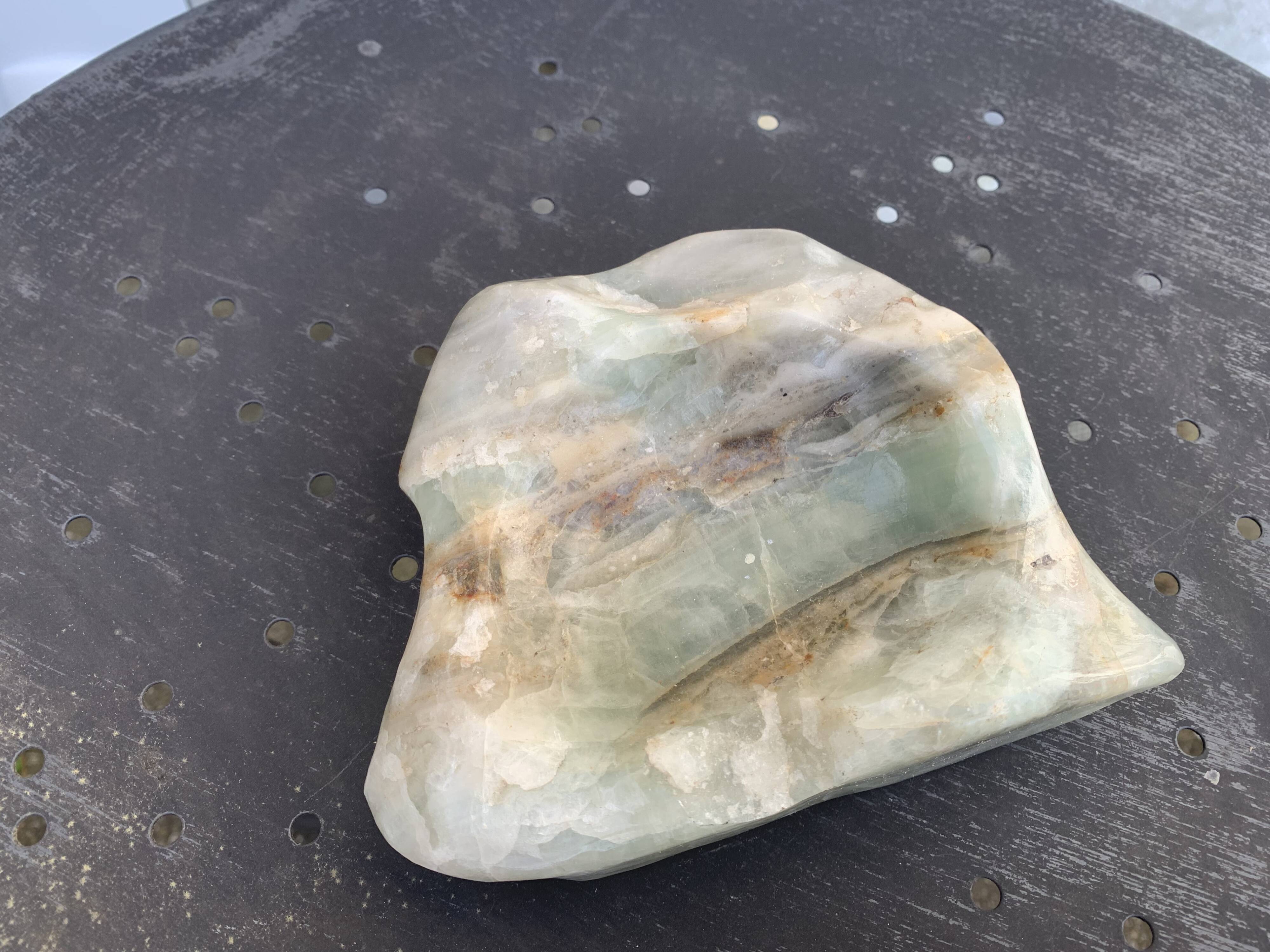Ashtray cup in a green polished stone and vintage veins