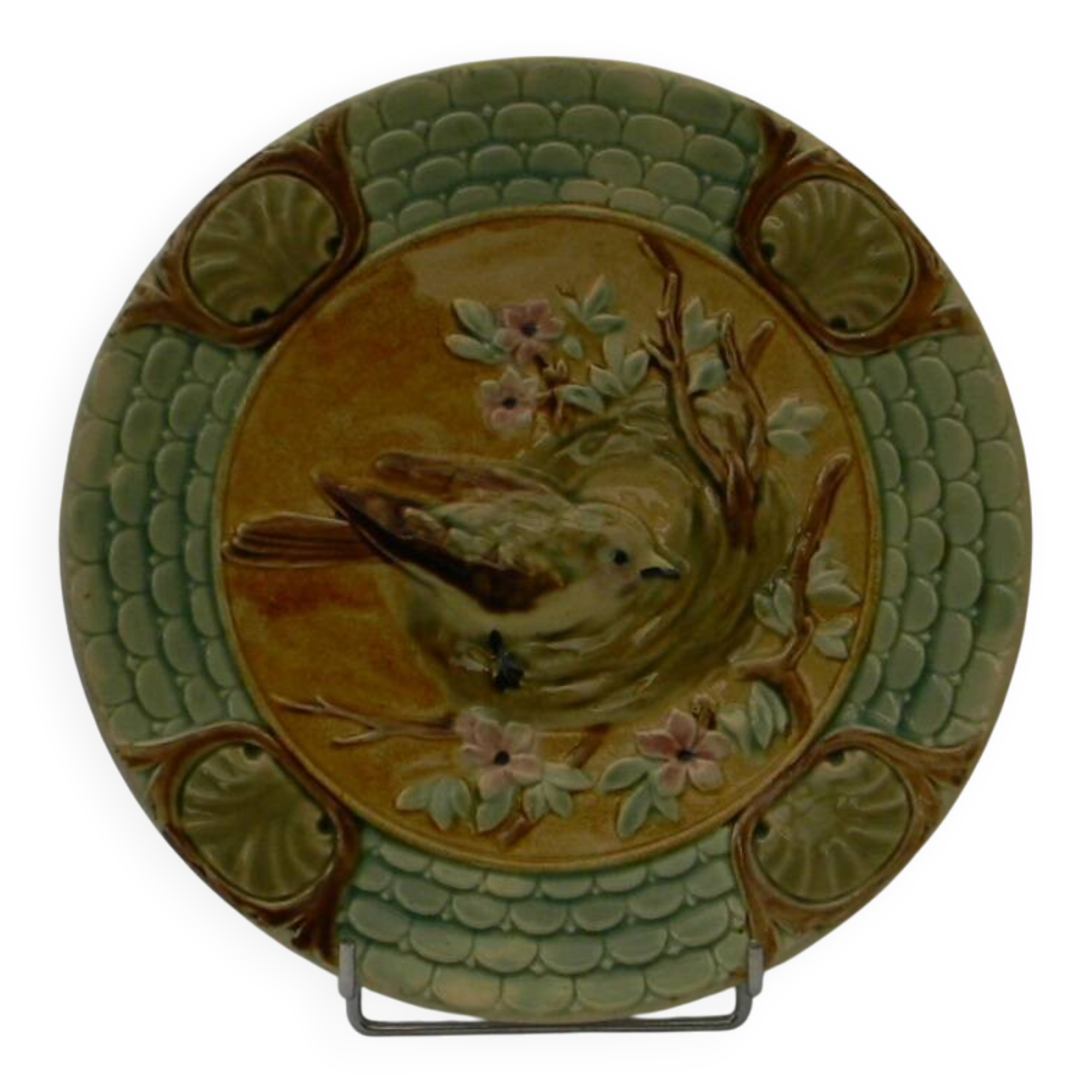 Slop bowl with bird decoration.