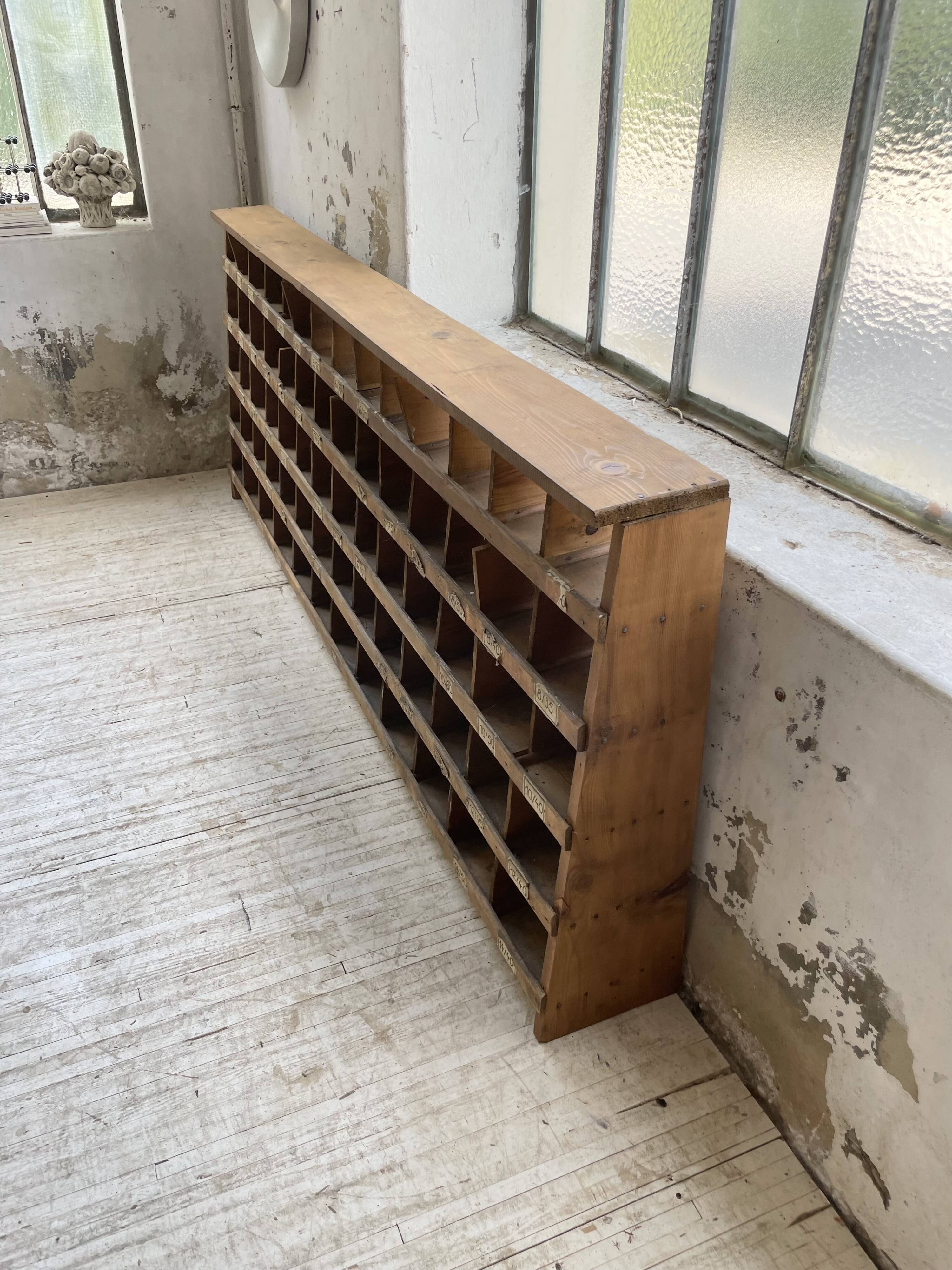 Meuble de métier pin à cases XL 250cm