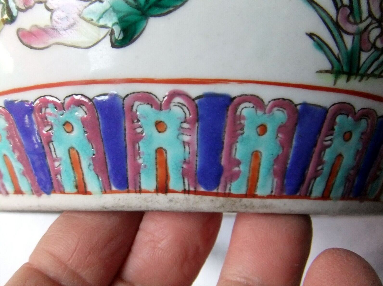 Covered pot with ginger porcelain canton polychrome