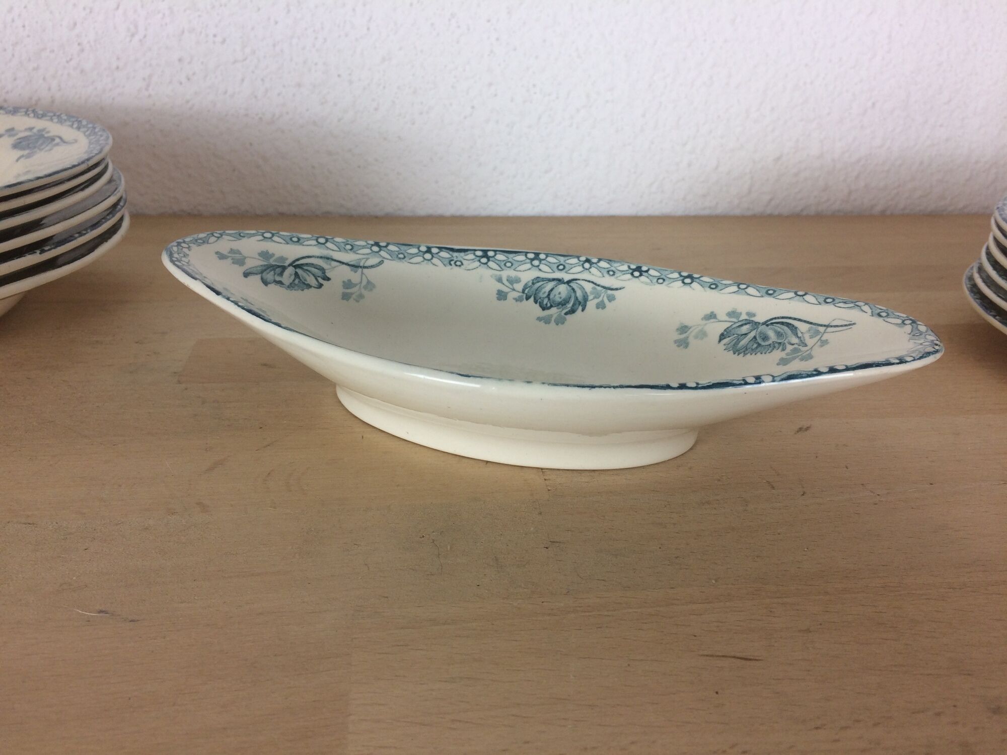 6 assiettes plates, 6 creuses, 1 ravier Royat Sarreguemines