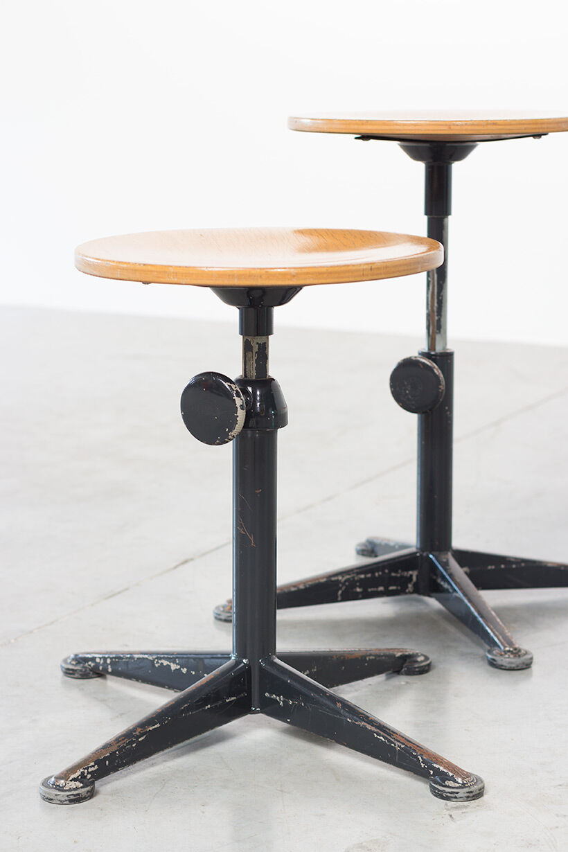 Friso Kramer two cirkel Ahrend swivel stools, 1960s