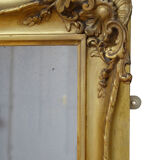 Miroir mural en bois doré du 19ème siècle