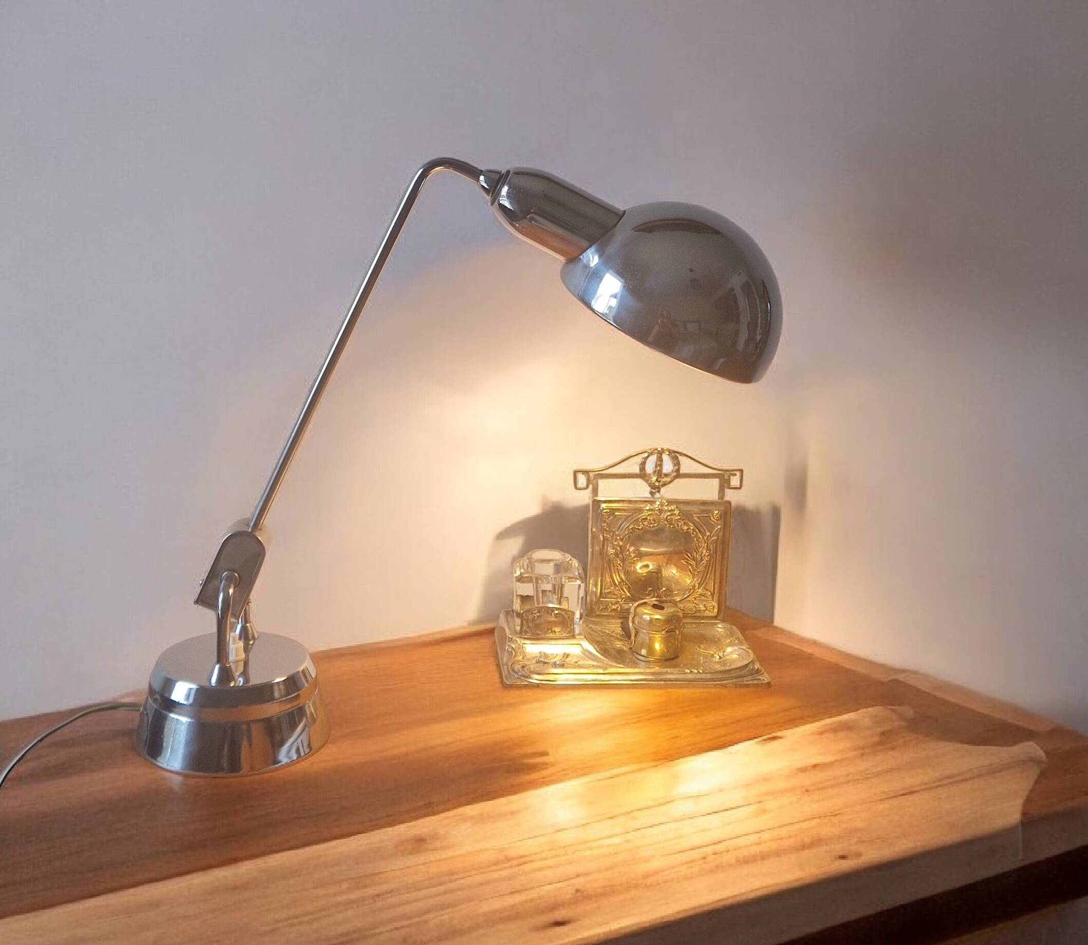 Lampe jumo modèle 600 - design jujeau&mounique - edition 1940
