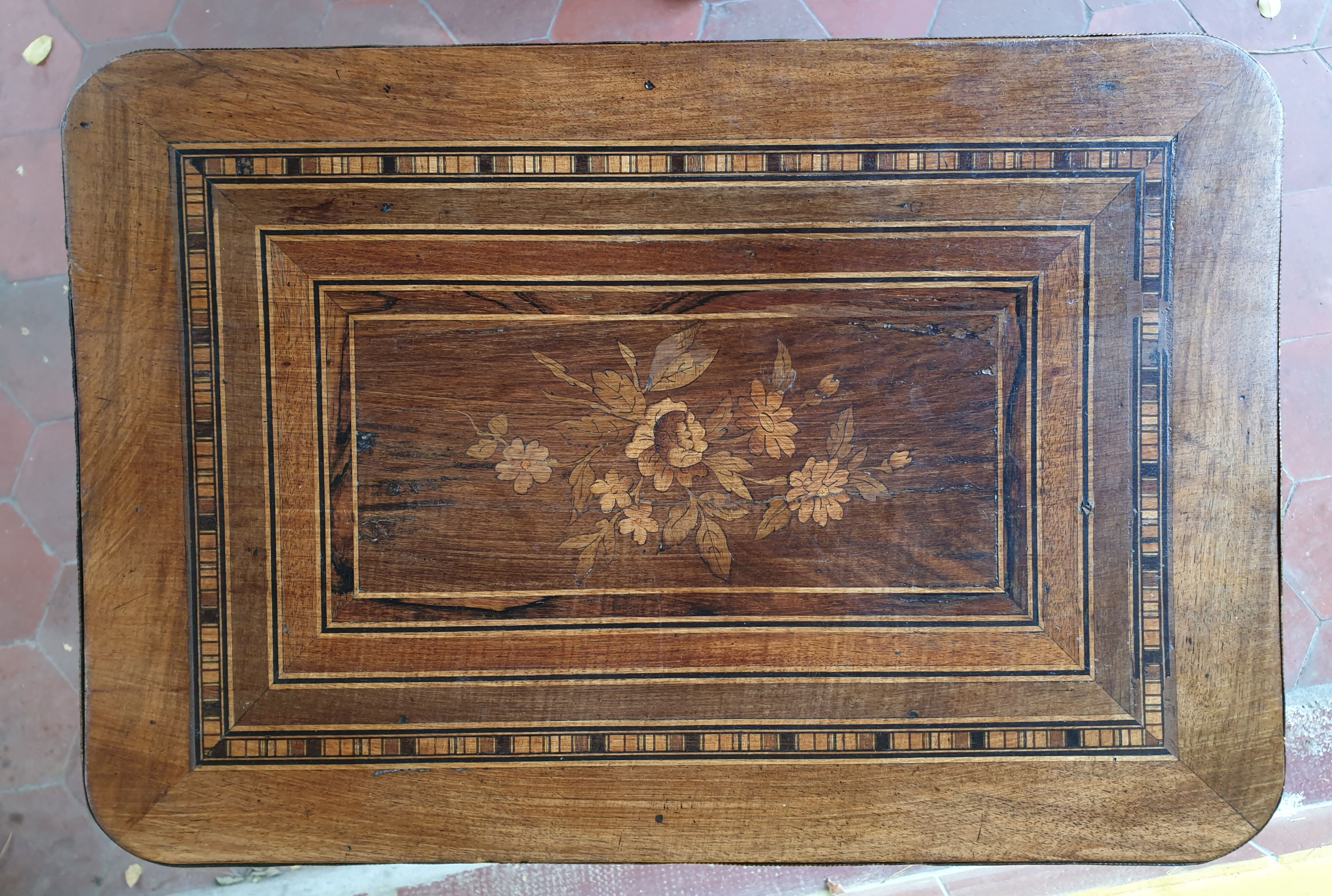 Table marked Napoleon III