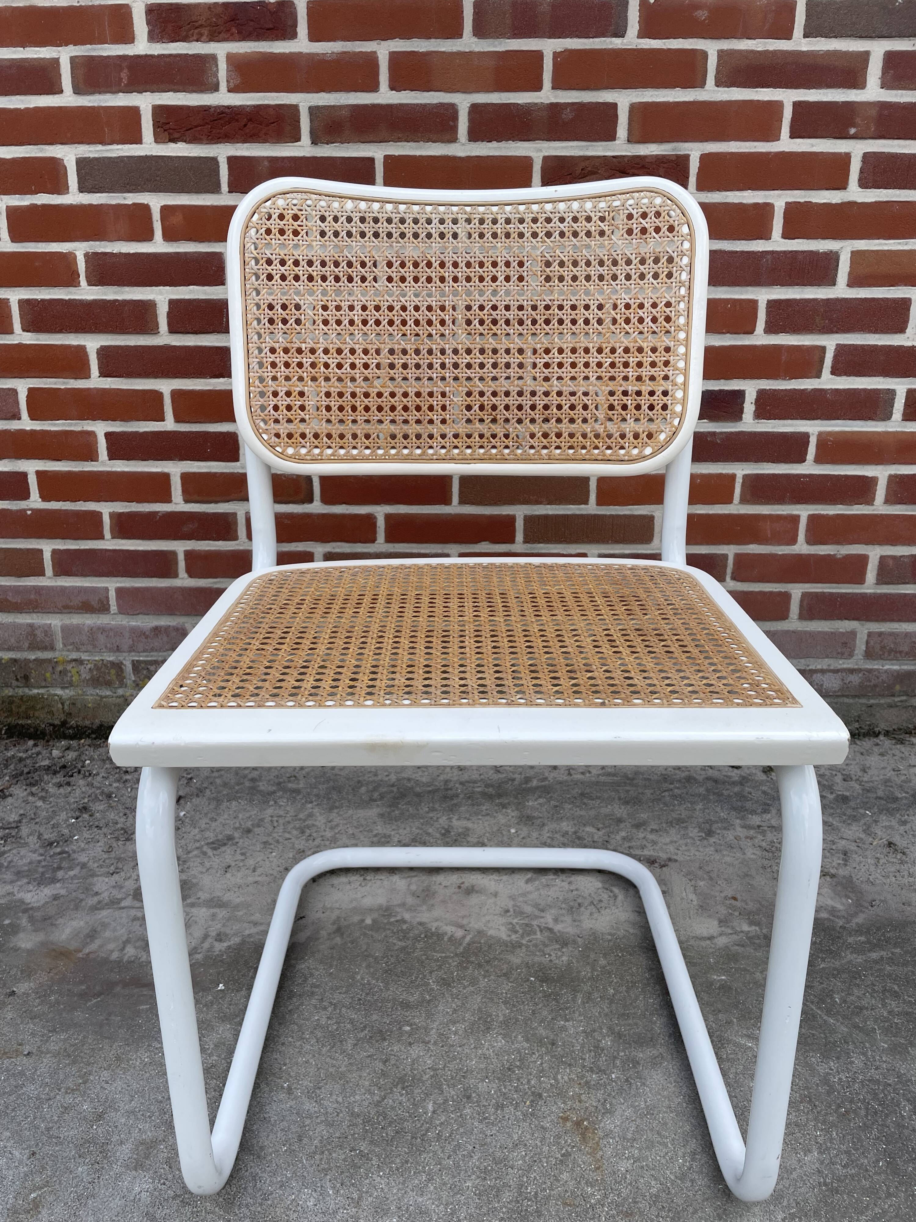 Cesca design chair b32 model in white design