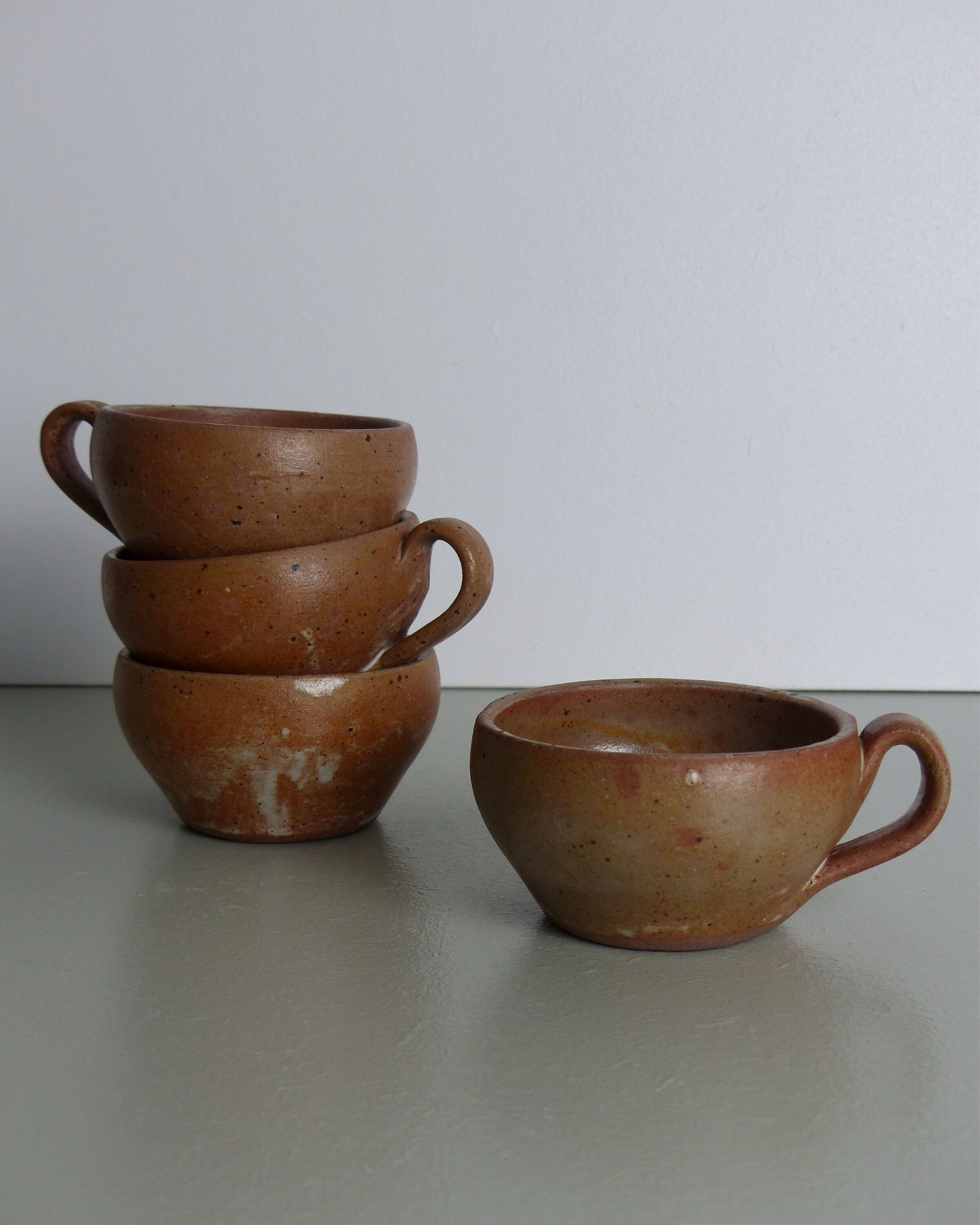 Set of 4 stoneware cups