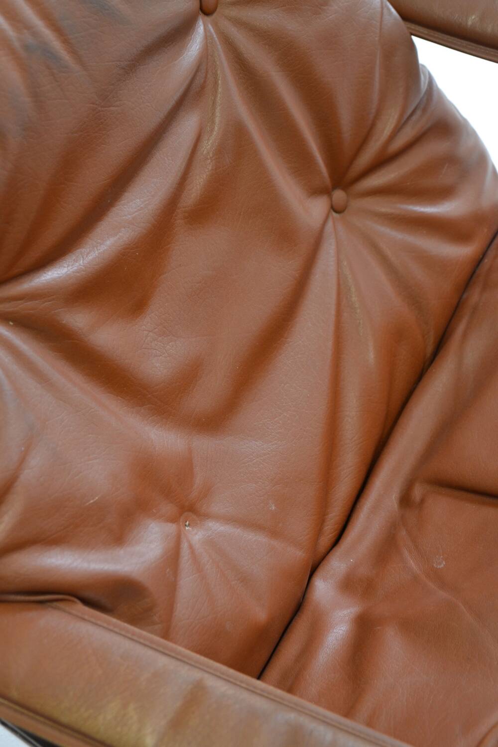Siesta leather armchair by designer Ingmar Relling.