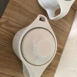 Théières en porcelaine blanche avec filet vert