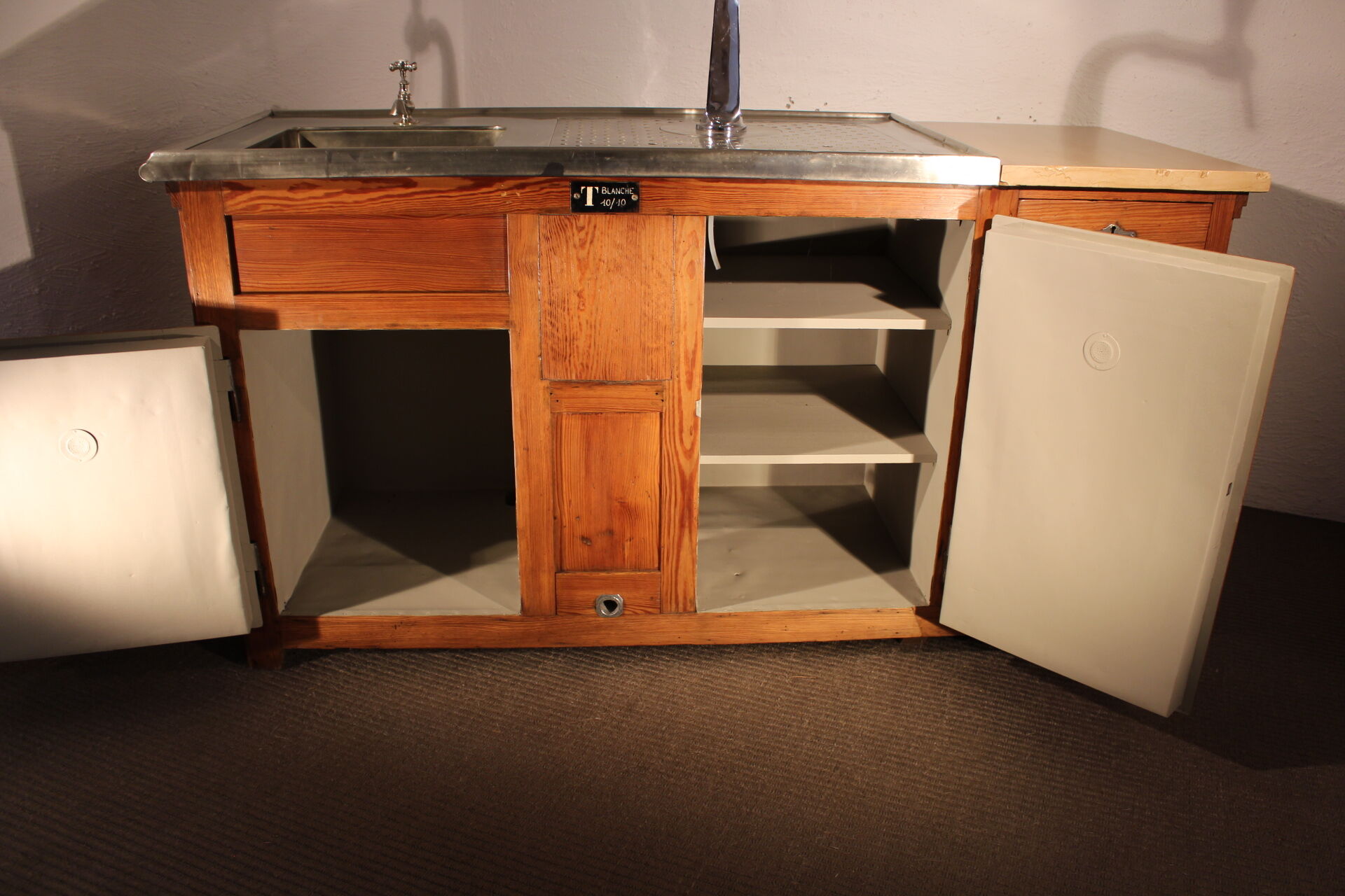 Bar from the 1920s-1930s