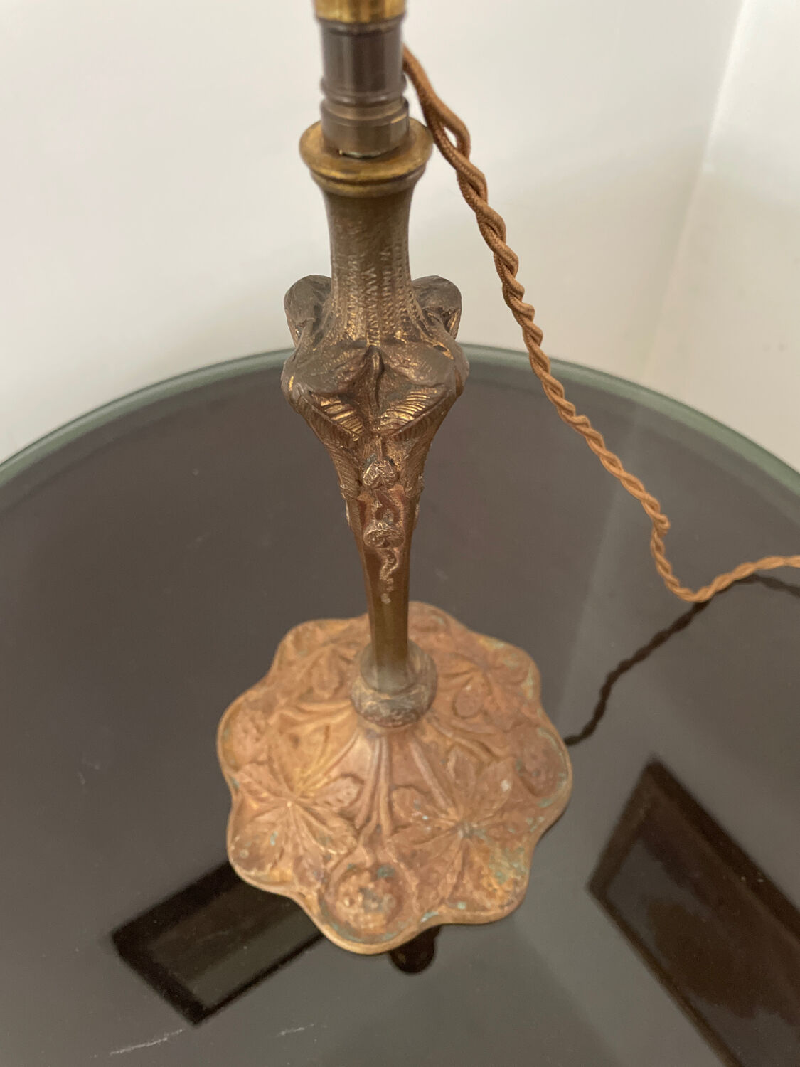 Art Nouveau lamp 1900 in bronze.