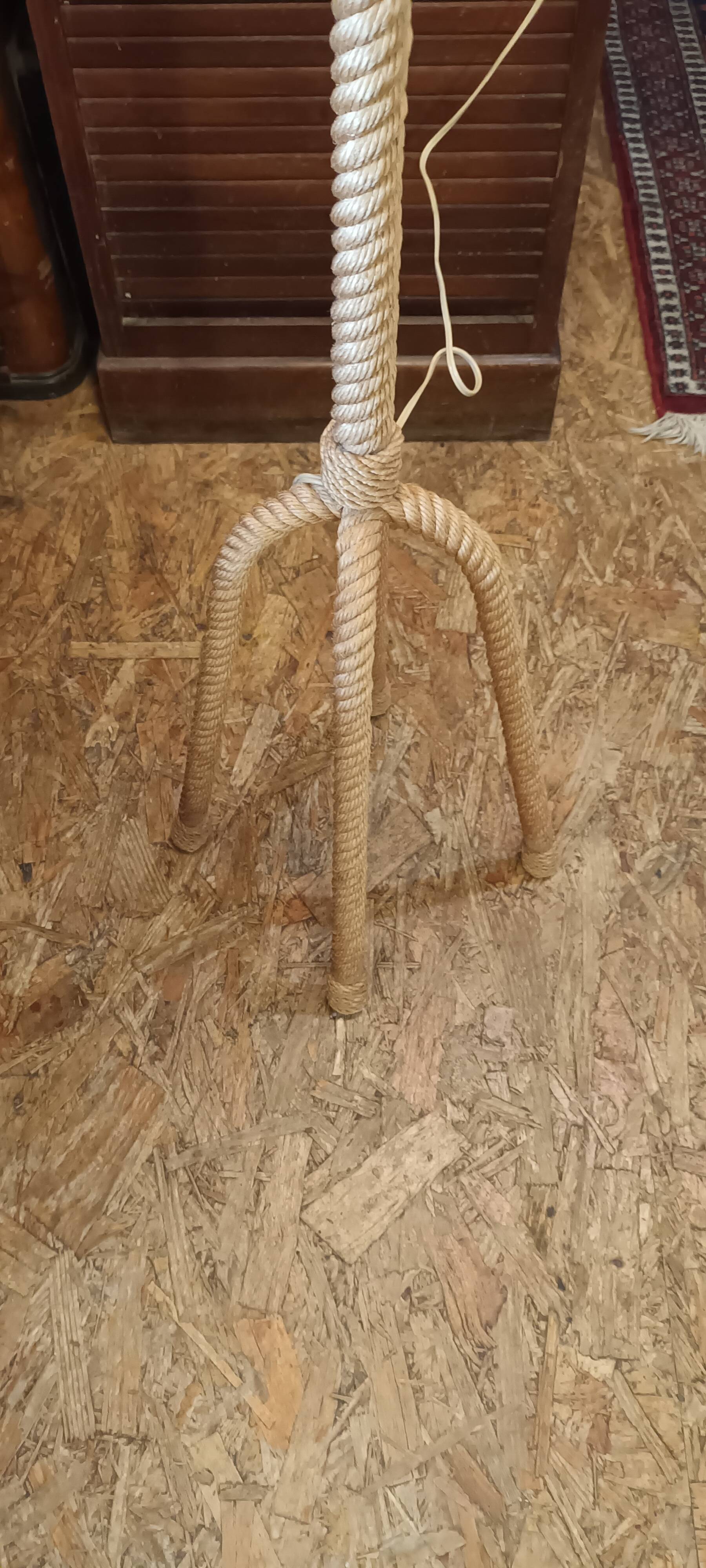 Rope floor lamp