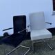 Paire de fauteuils en acier tubulaire