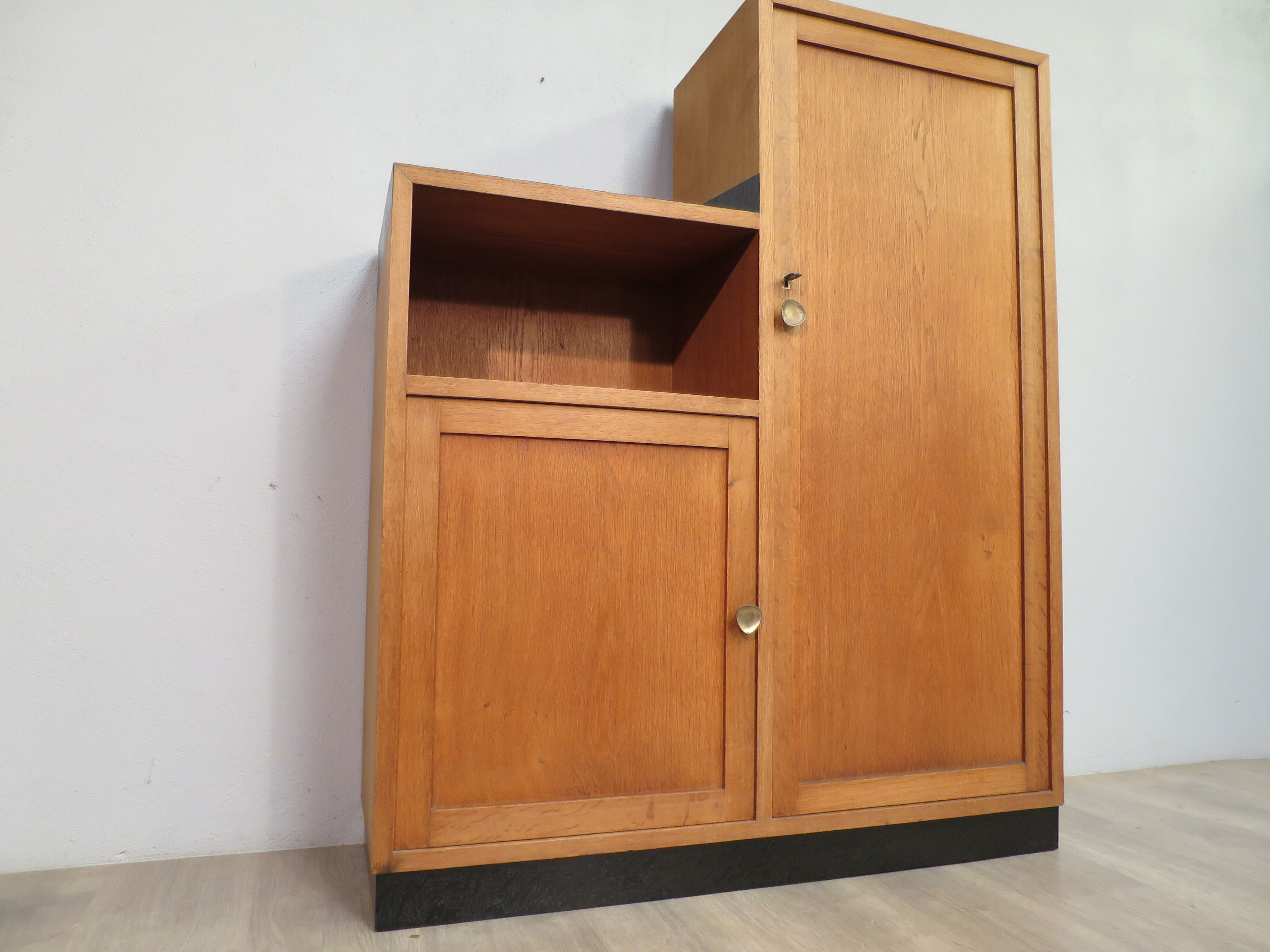 Oak furniture year 60