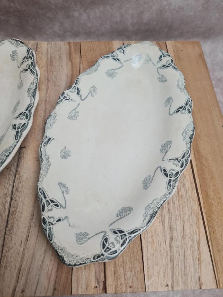 2 iron earth dishes Clairefontaine model Lys black antique