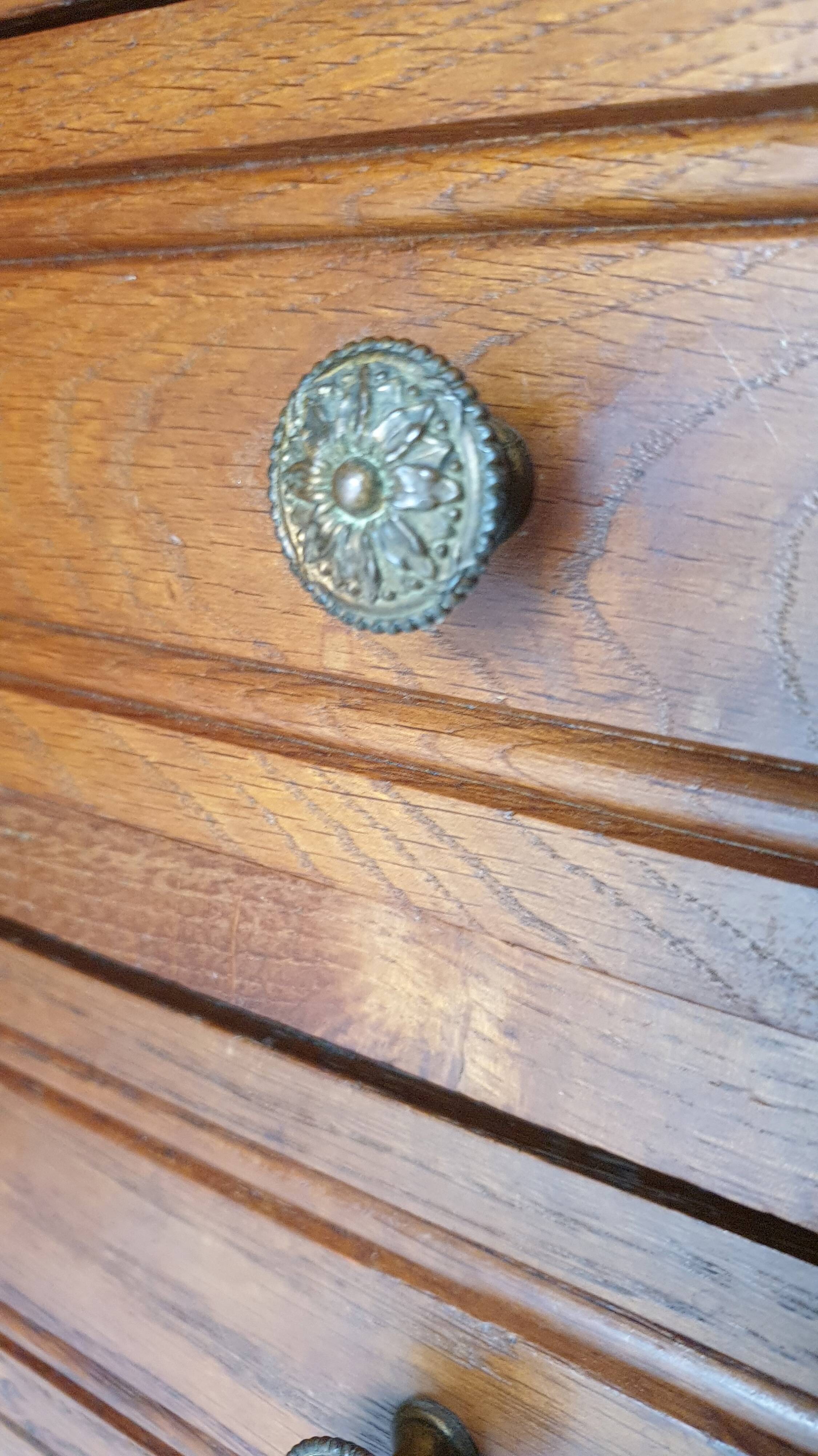 Dressing table chest of drawers
