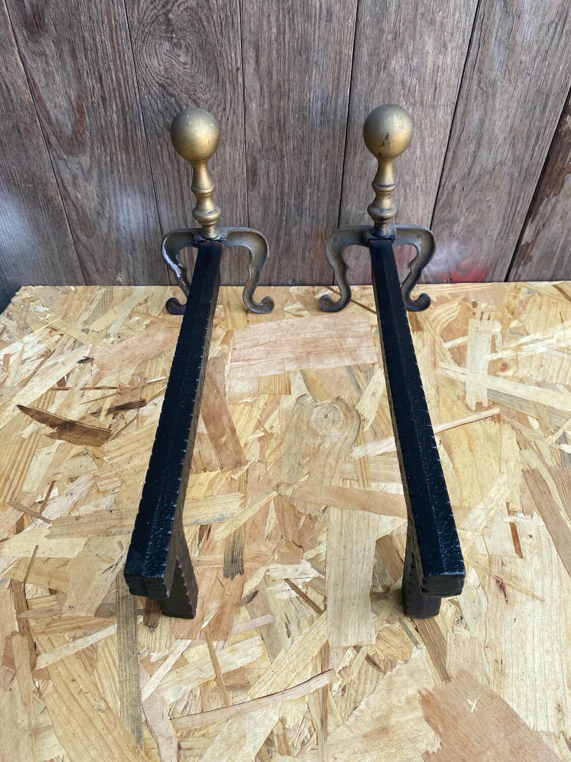 Paire de Chenets Cheminée Ancien Fonte Noire + Bronze Vintage