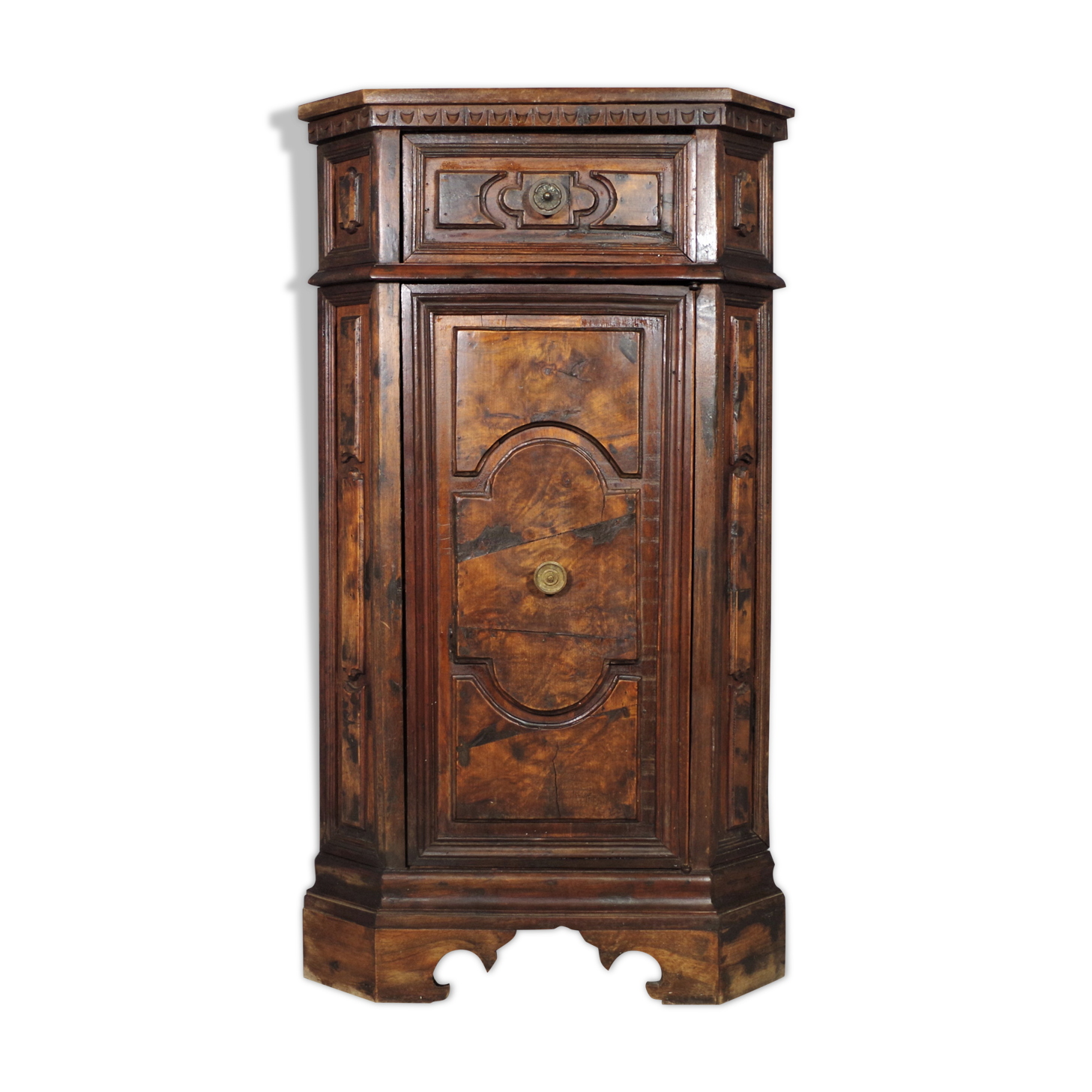 Heather walnut notch, late nineteenth century