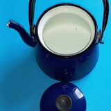 Vintage blue enamelled metal kettle - 1 litre approx. 12cm high (without handle)