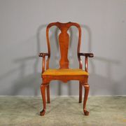 Antique Queen Anne armchair in mahogany and leather