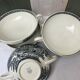 5 bols à oreilles en porcelaine Wedgwood modèle "Lugano"