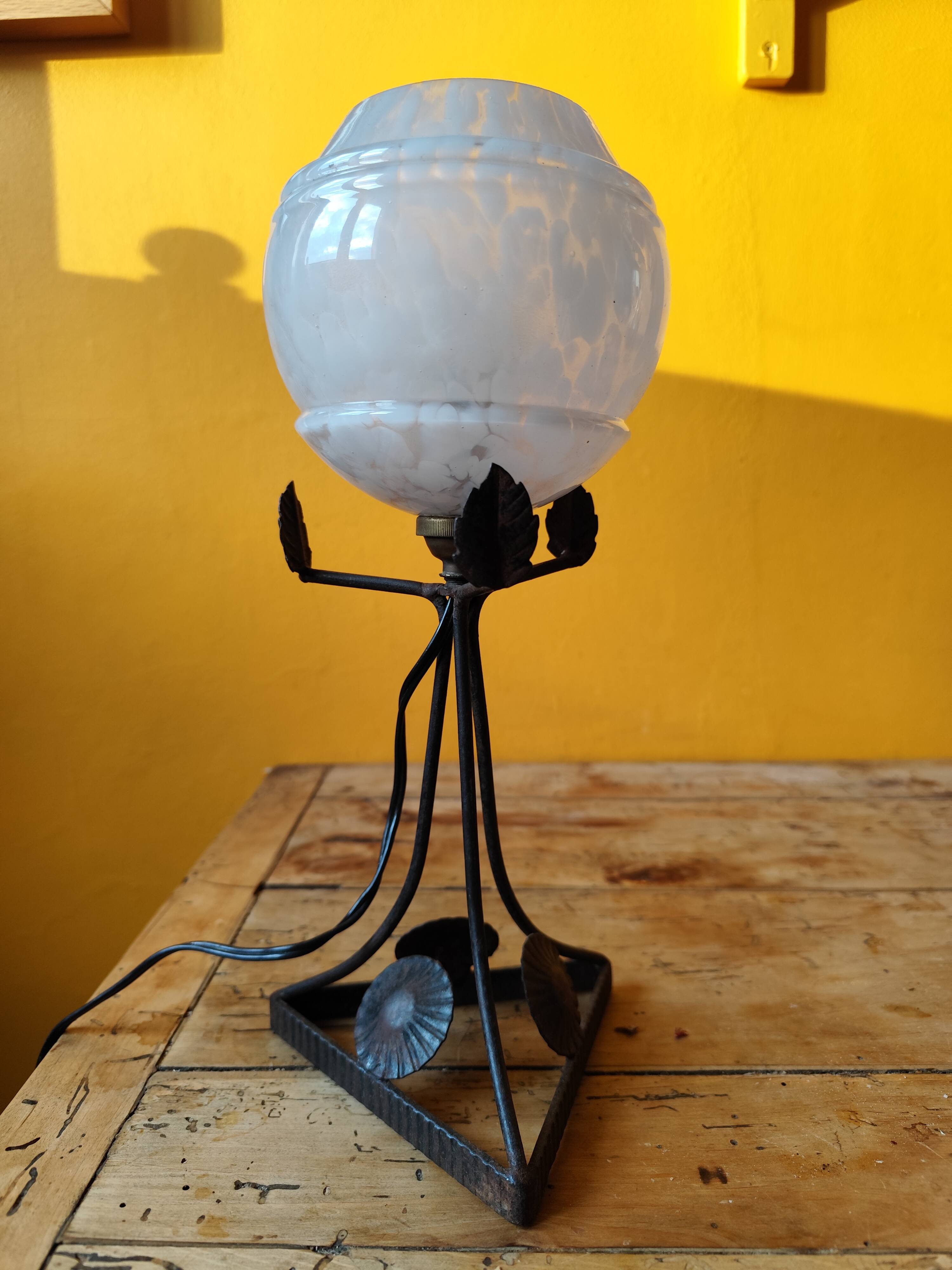 Art Deco lamp in metal and speckled blue opaline glass globe