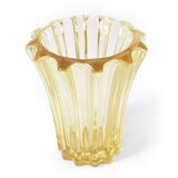 Yellow avesn crystal vase