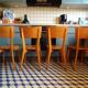4 chaises de bistrot Monobloc Luterma