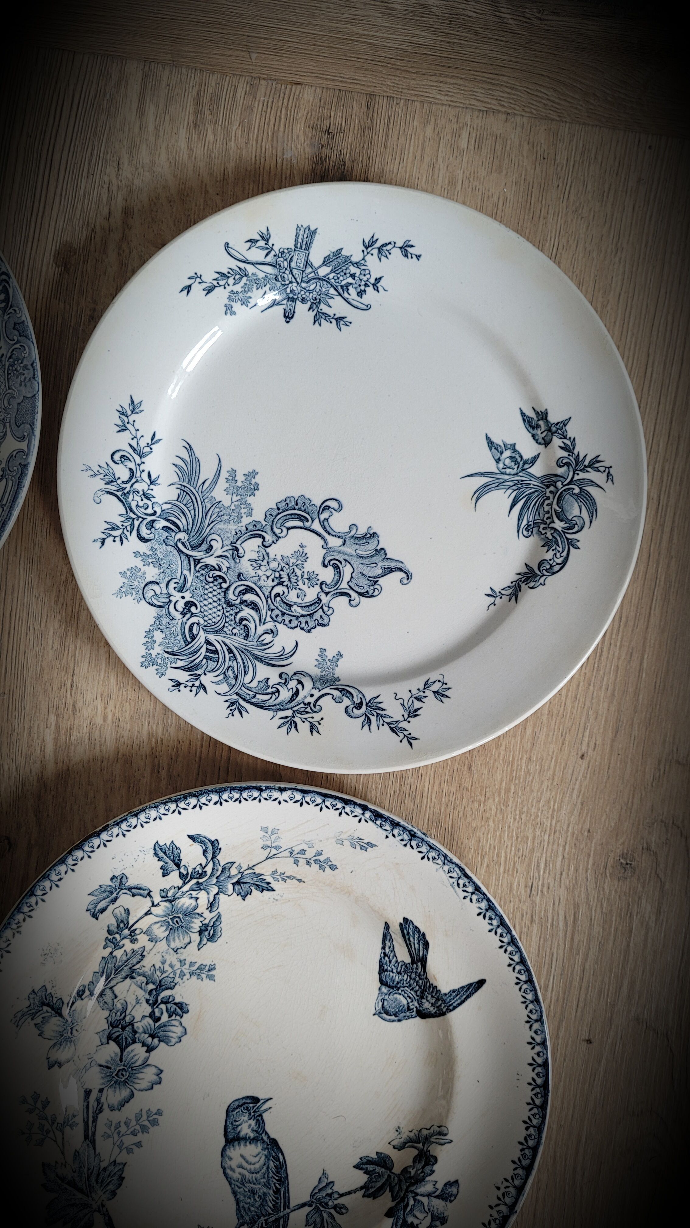 Set 4 blue mismatched plates