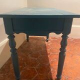 Farm table