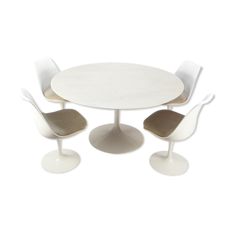 Tulip dining set by Eero Saarinen for Knoll, 1960