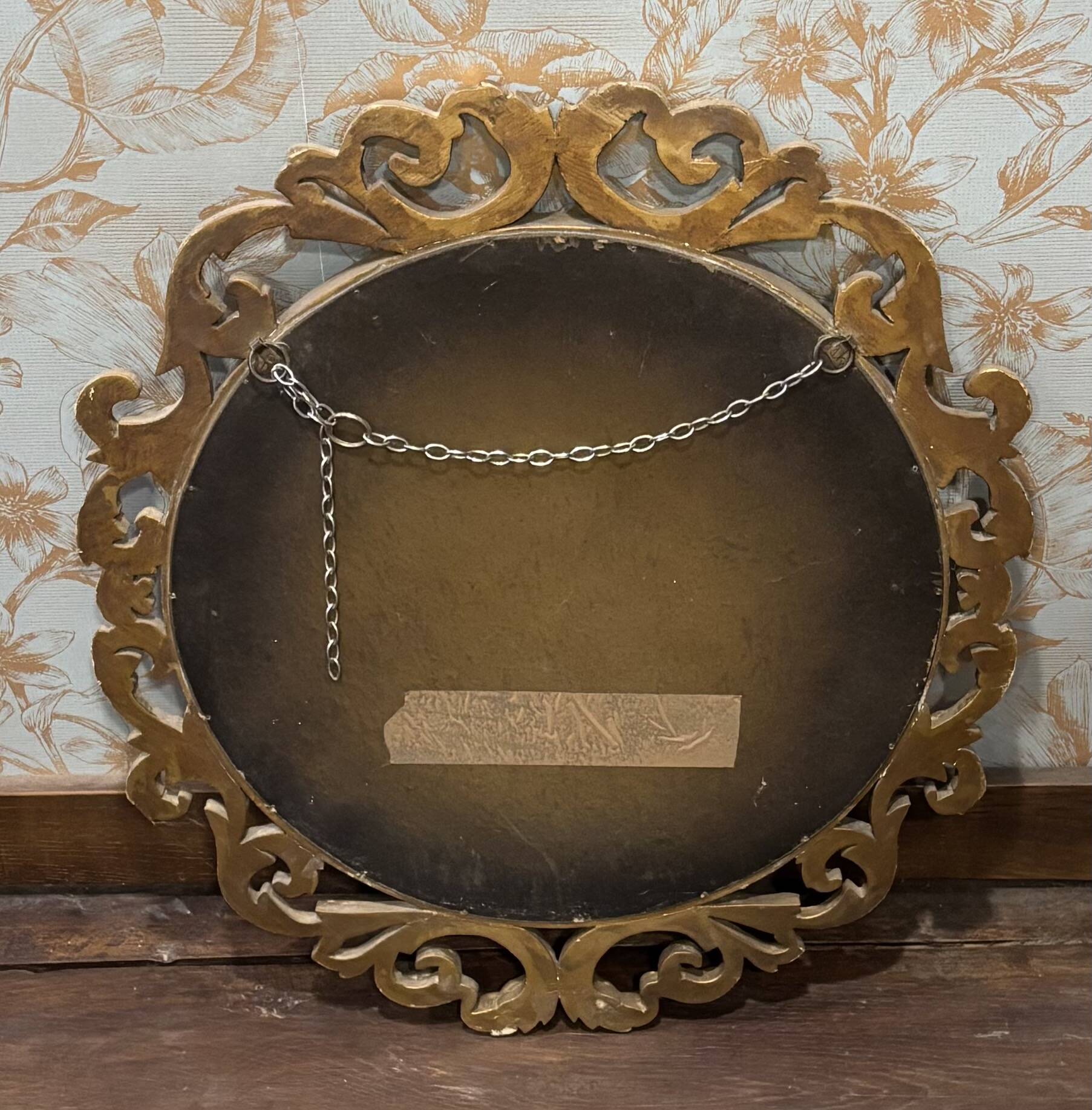 Vintage Round Wall Mirror Ornate Gold Rococo – Elegant 20th Century Piece
