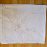 Nappe brodée et ses huit serviettes