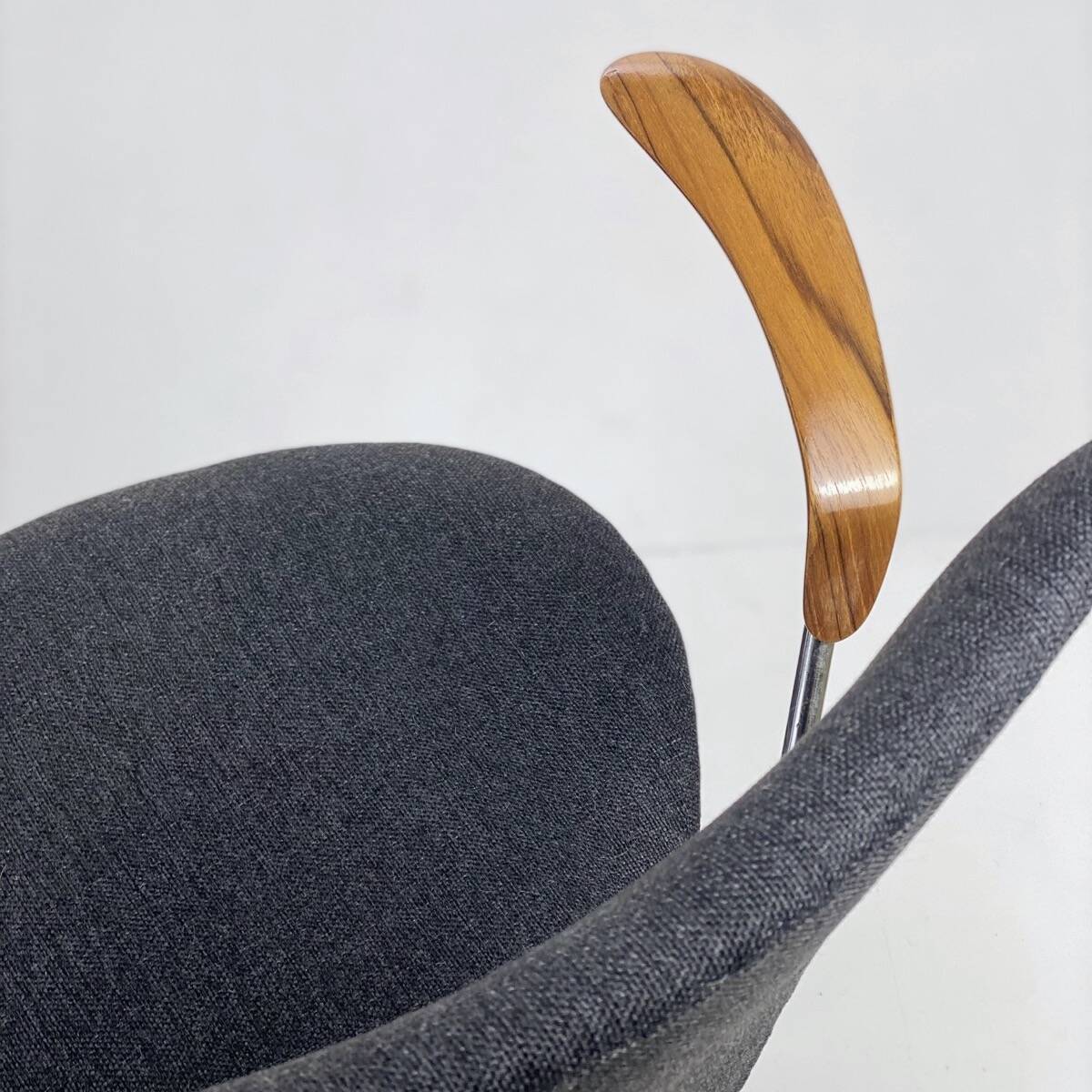 Series 7 Armchair Model 3217 Eiffel Foot By Arne Jacobsen By Fritz Hansen, Original Edition