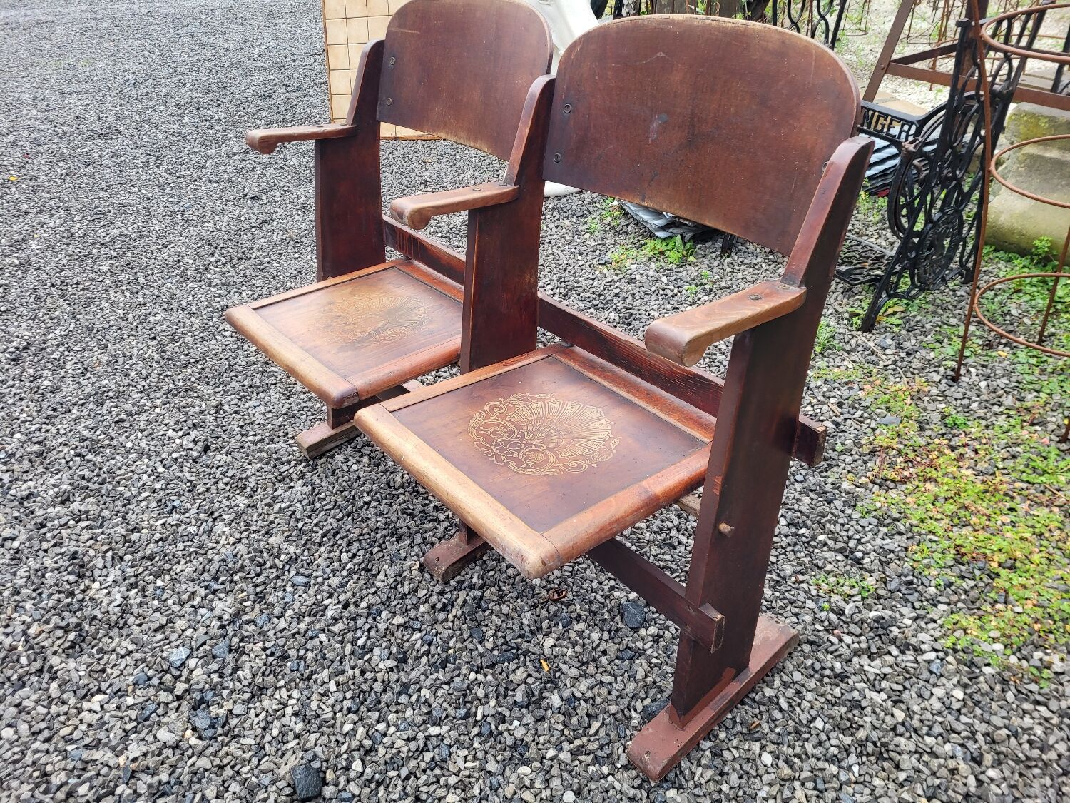 2-seater cinema bench