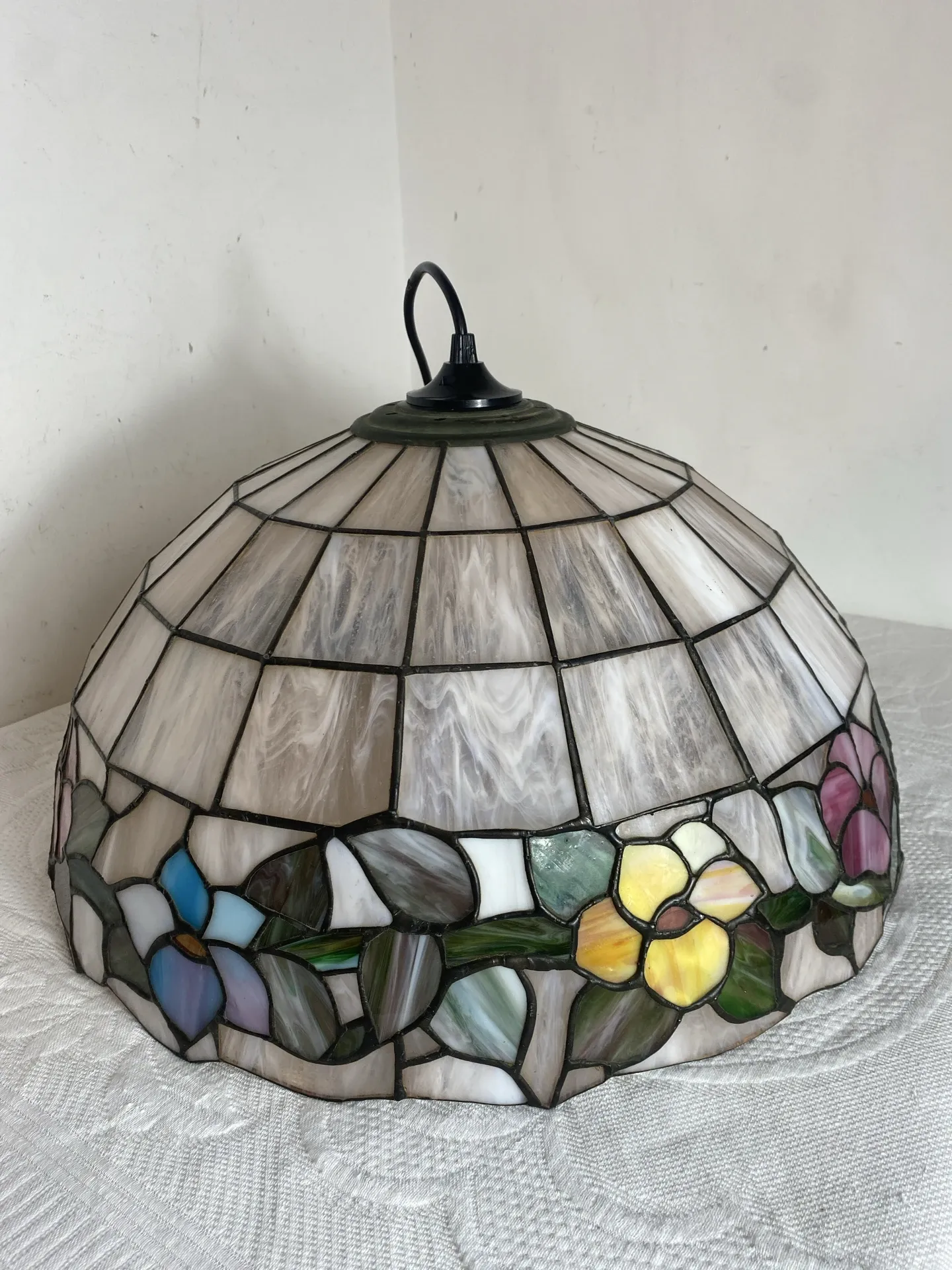 Stained glass pendant