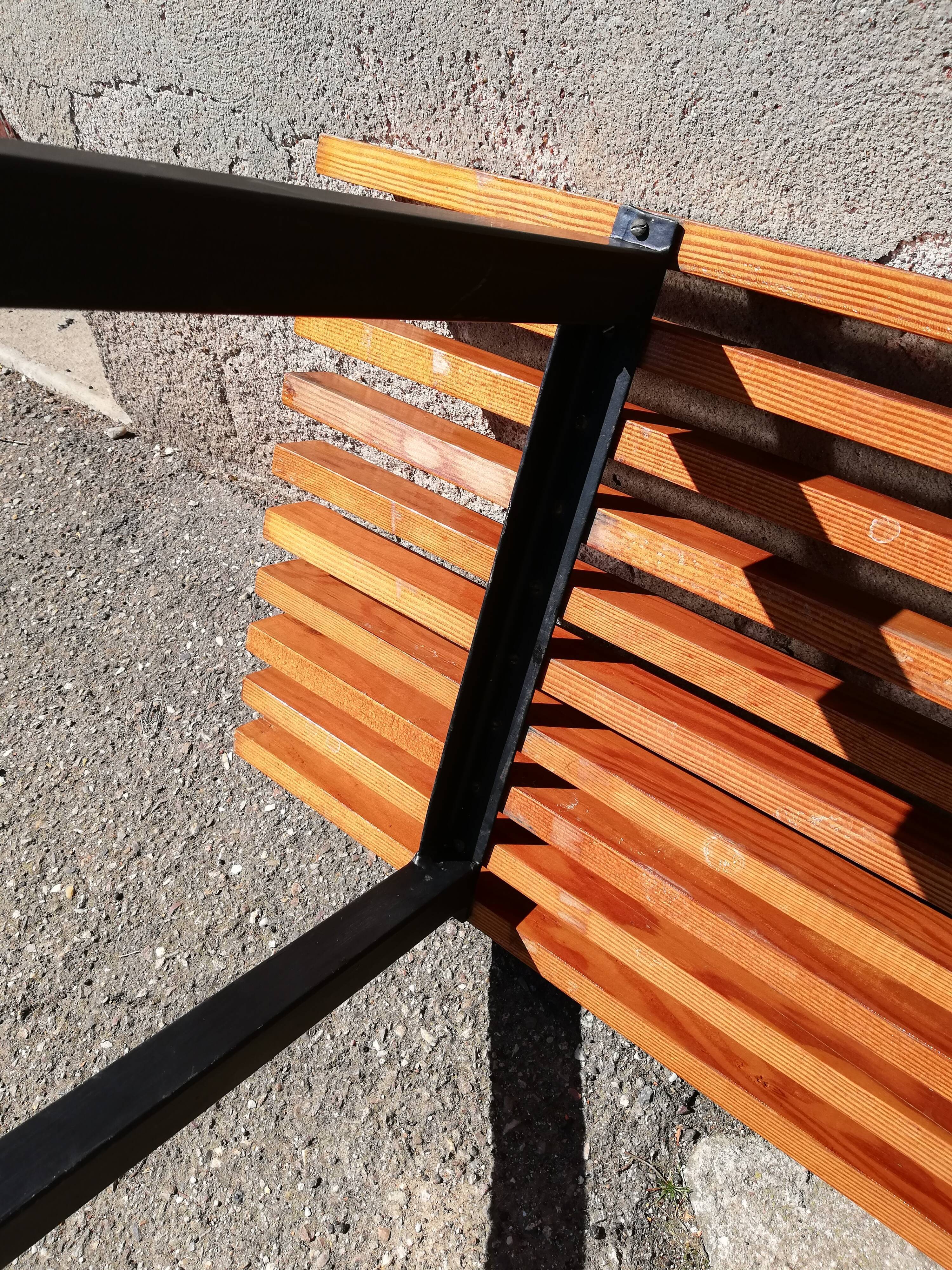 Banc vintage métal et lattes de bois