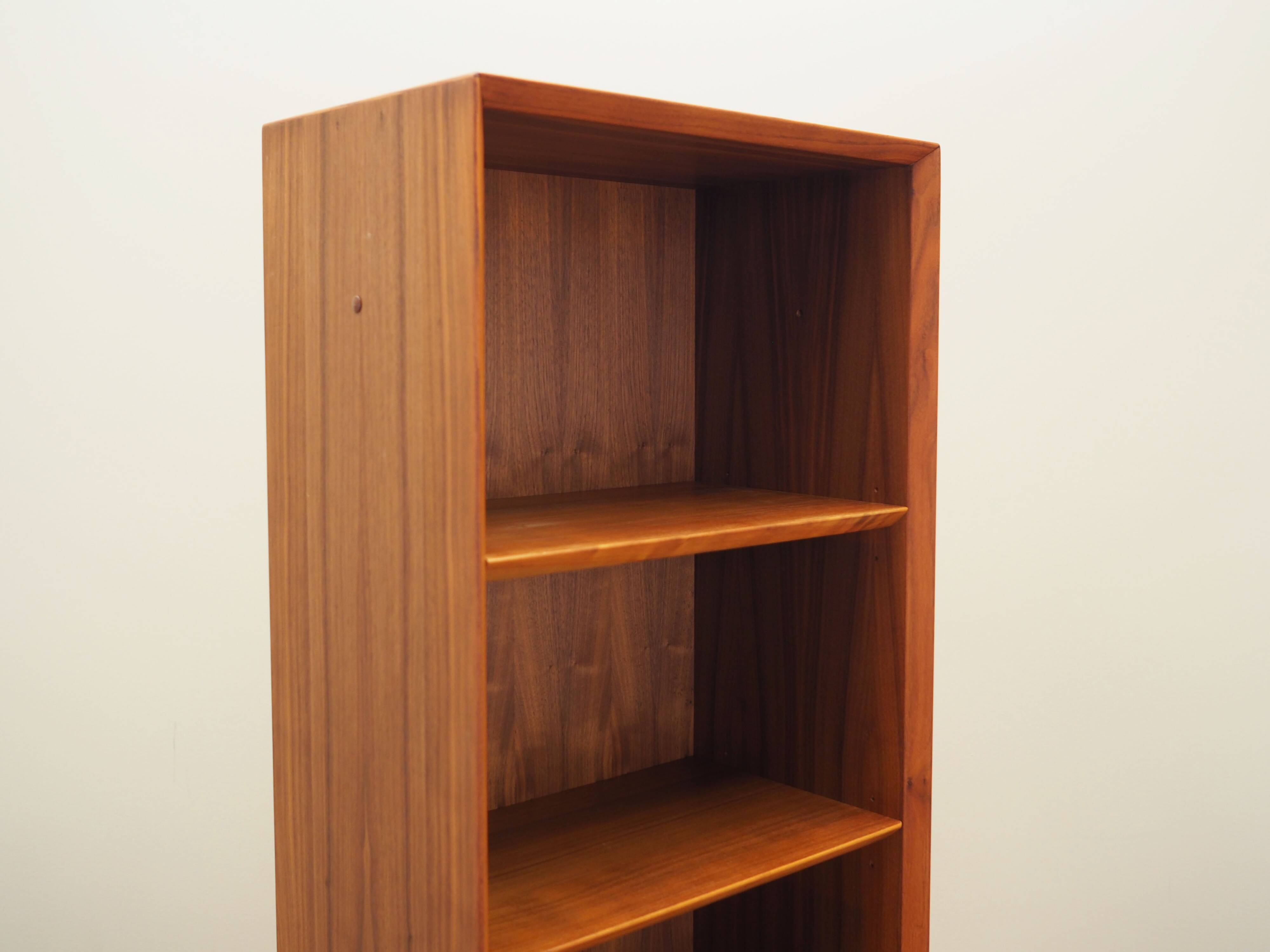 Danish teak bookcase by Hundevad, 1970s