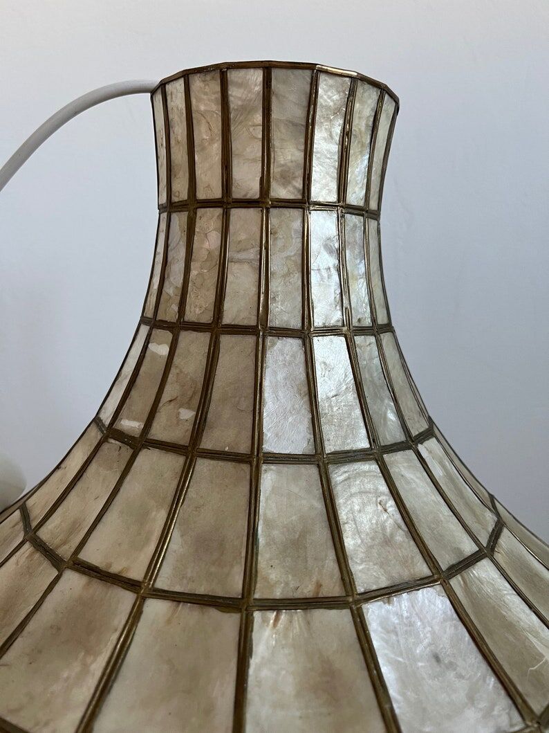 Mother-of-pearl suspension in the shape of a drop of water 70s