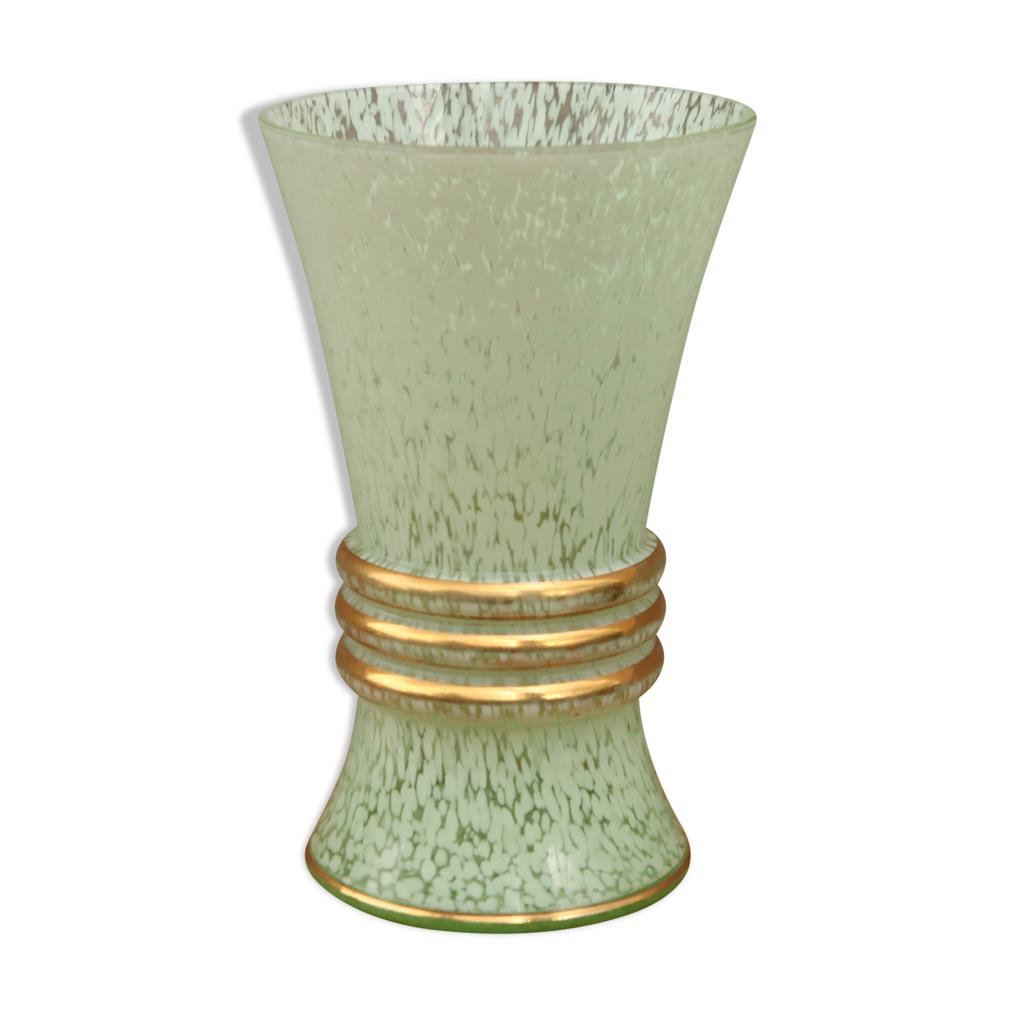 Vase vert d'eau moucheté à réhauts d'or circa 1970